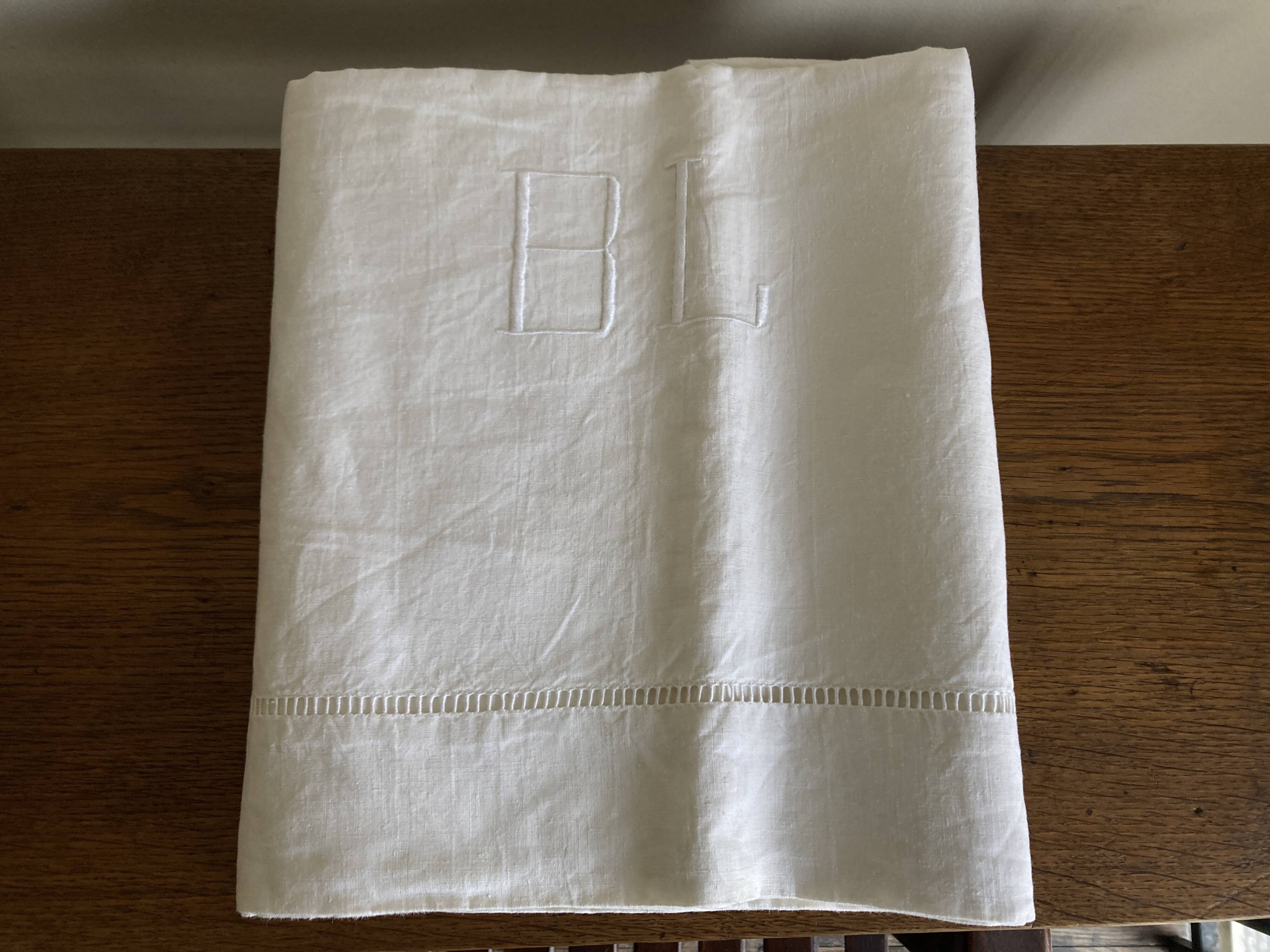 Linen sheet, reserve of antique trousseau, new with openwork and BL modernist L180