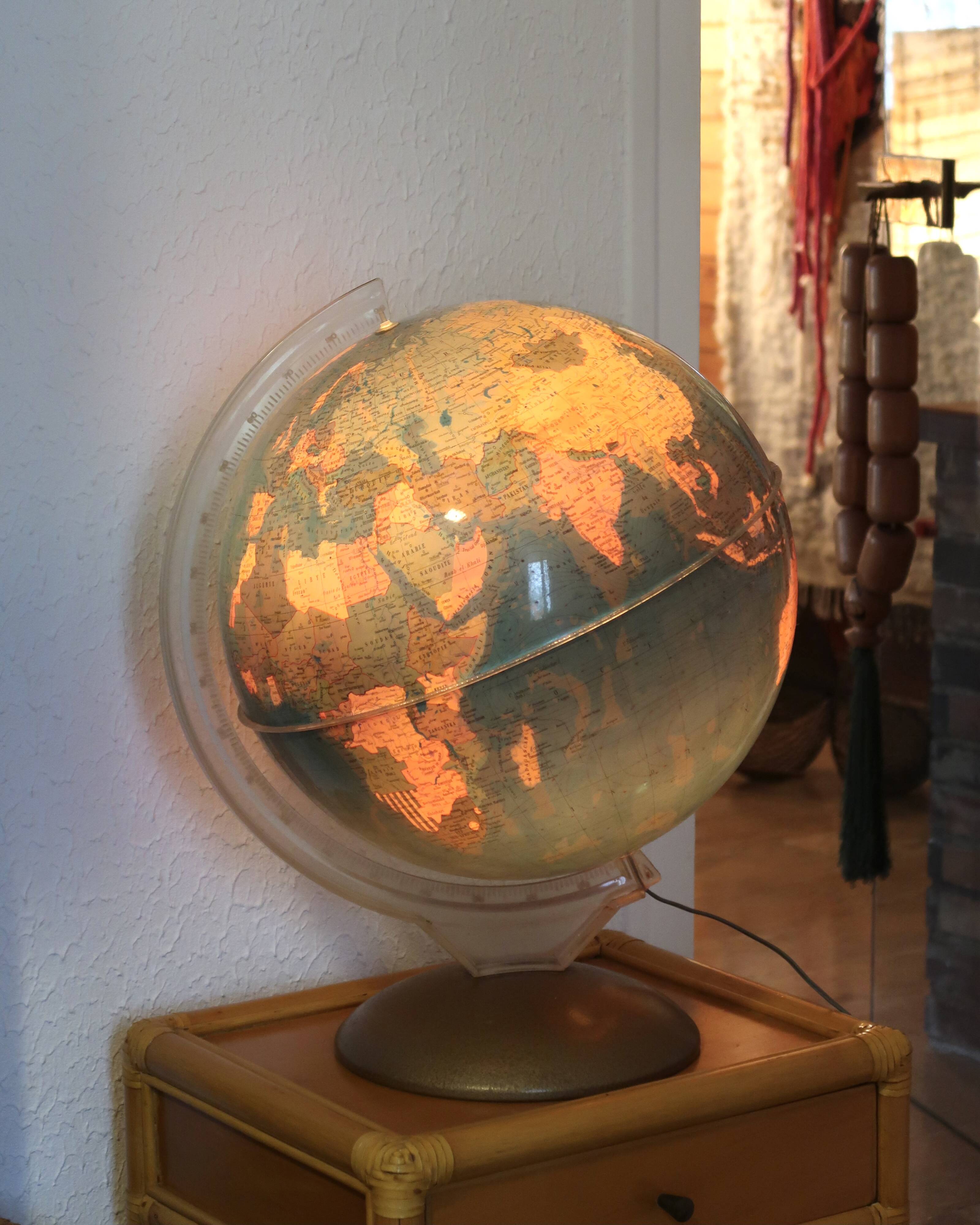 Very large illuminated world map by Illumina Proloisirs from 1964