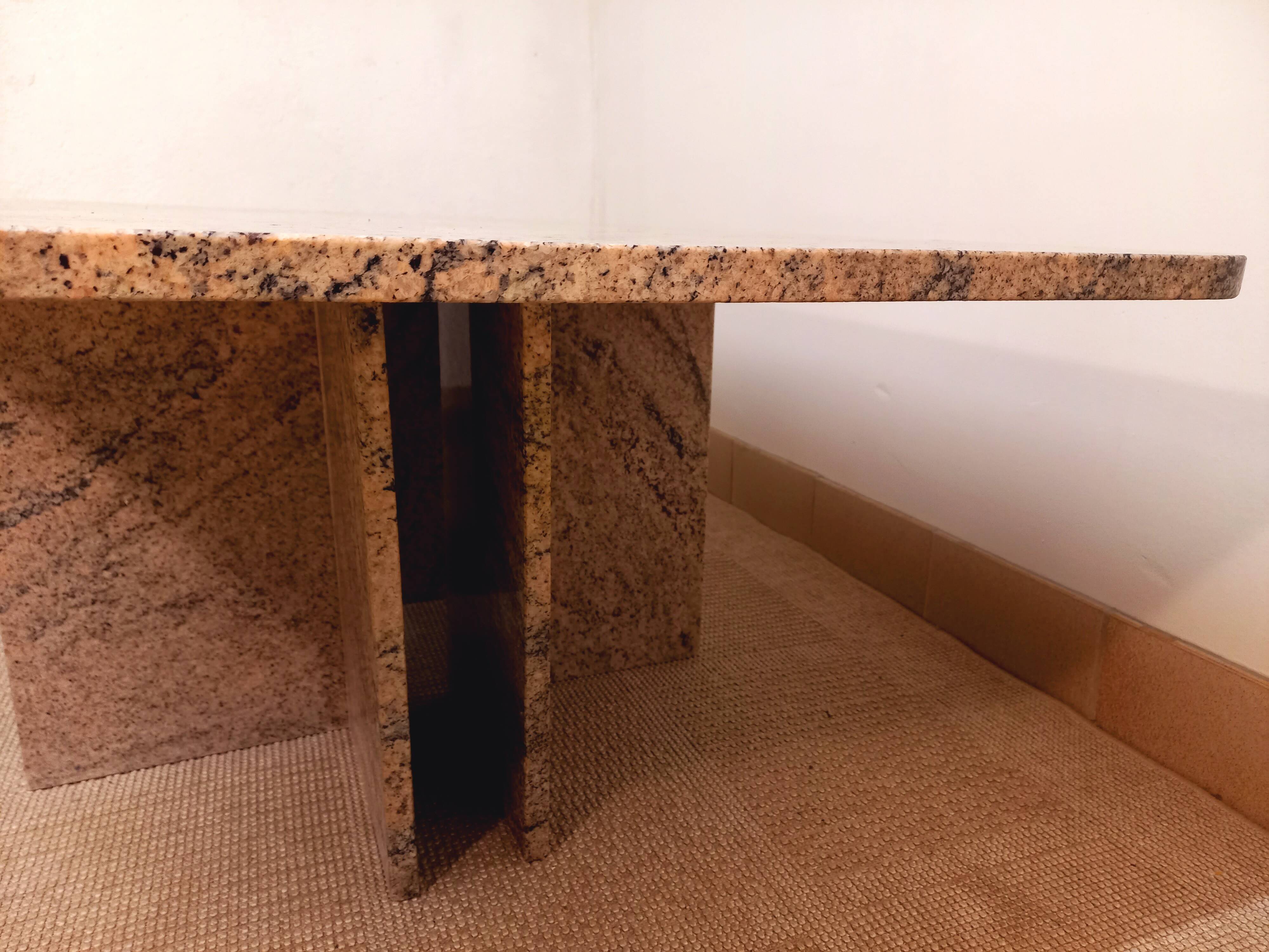 Vintage coffee table in pink marble 70s 80s