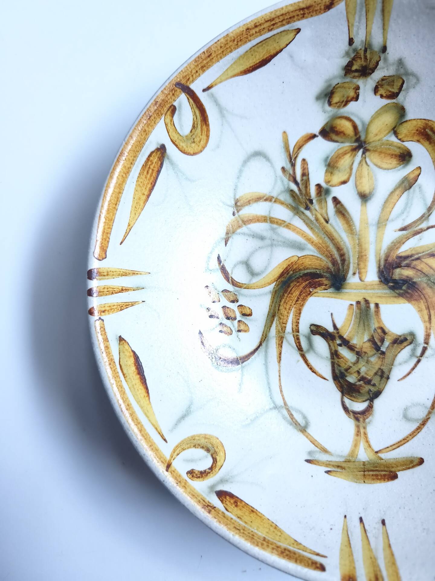 Vintage hollow plate Keraluc Quimper France G6 floral decoration bo
