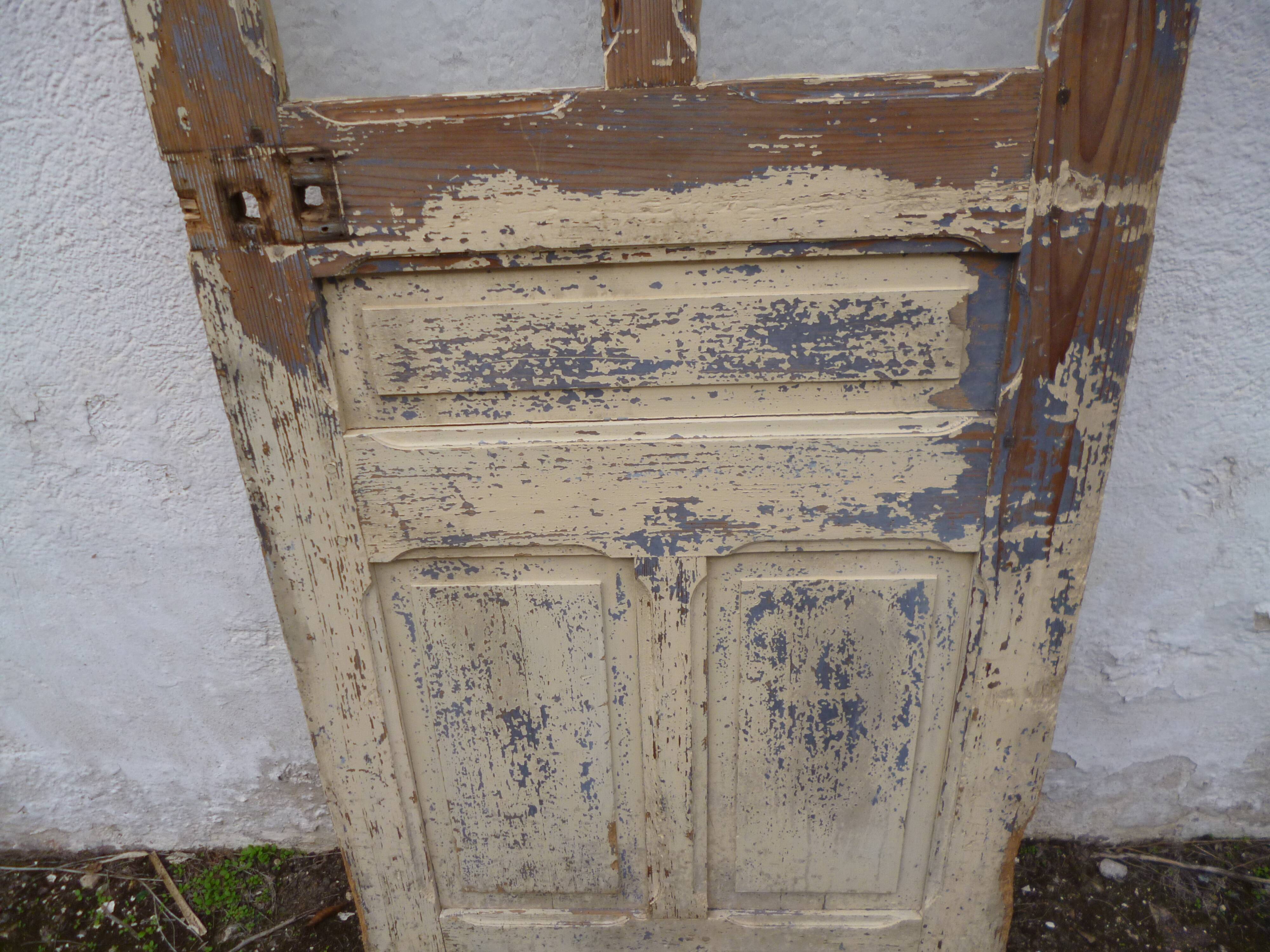 Wooden door old patina