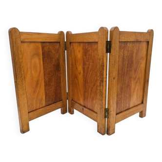 Old oak three-panel fire screen
