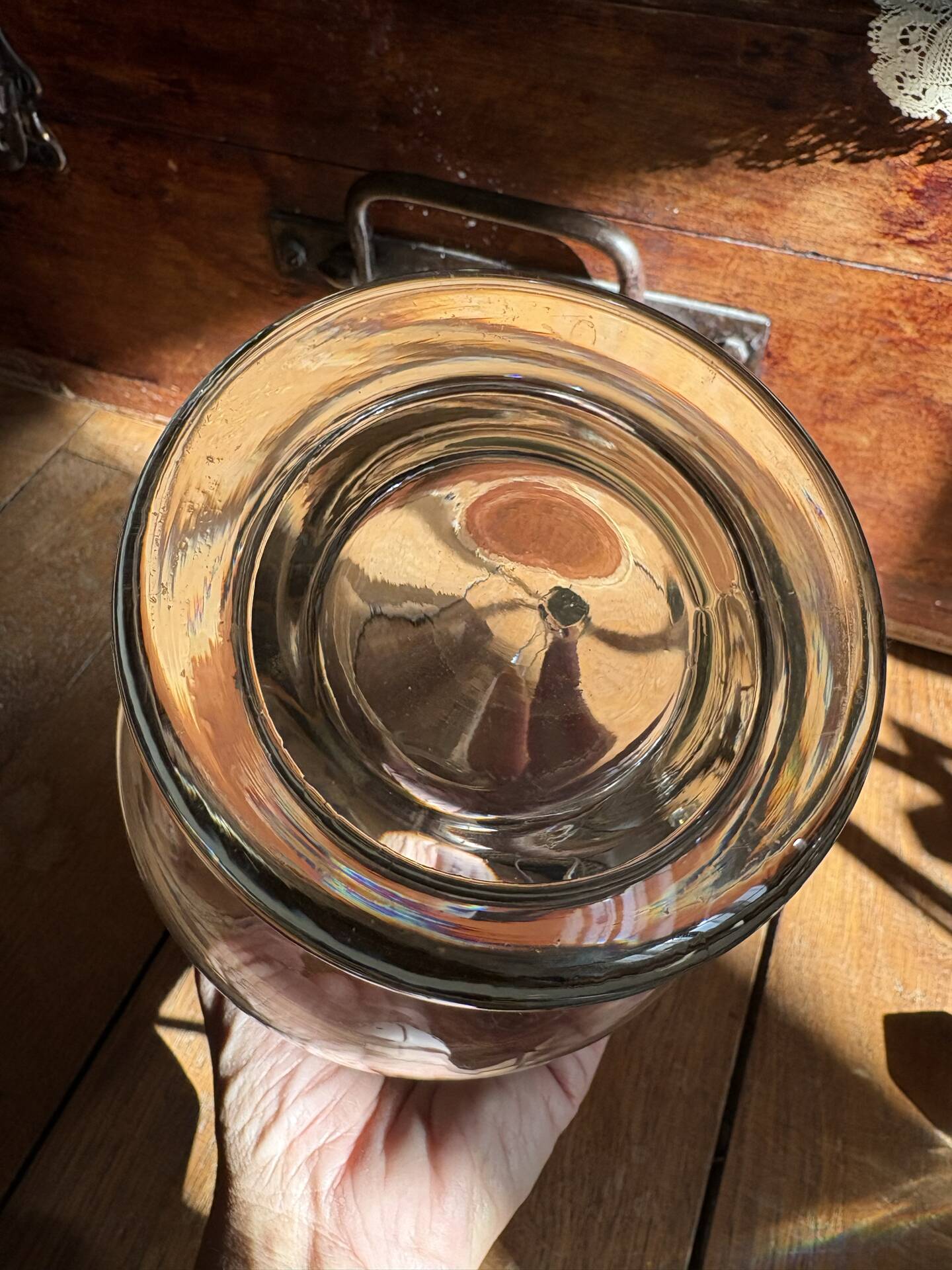 Ancienne carafe en cristal à décanter à vin