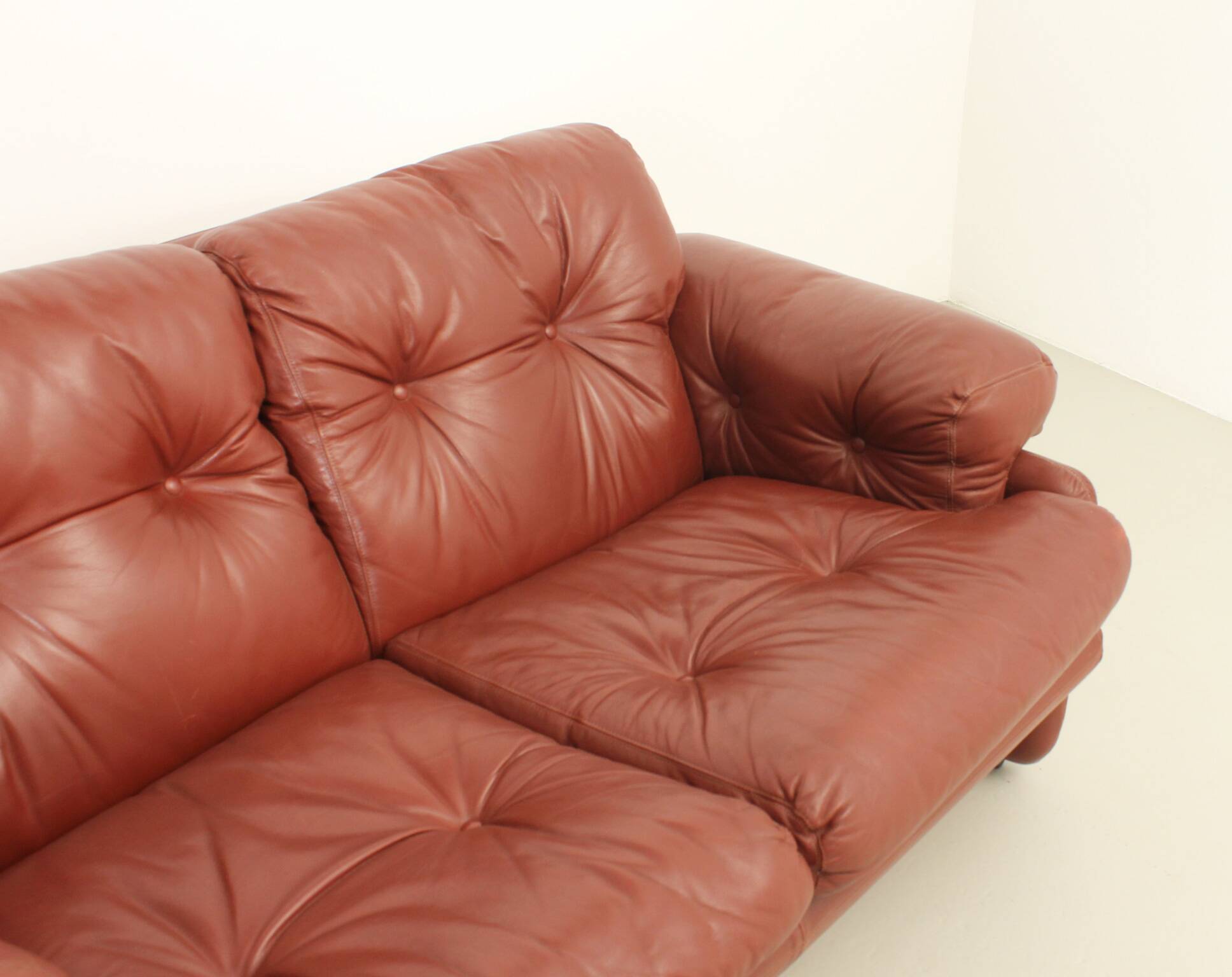 Coronado two-seater sofa by Tobia Scarpa in cognac leather, 1969