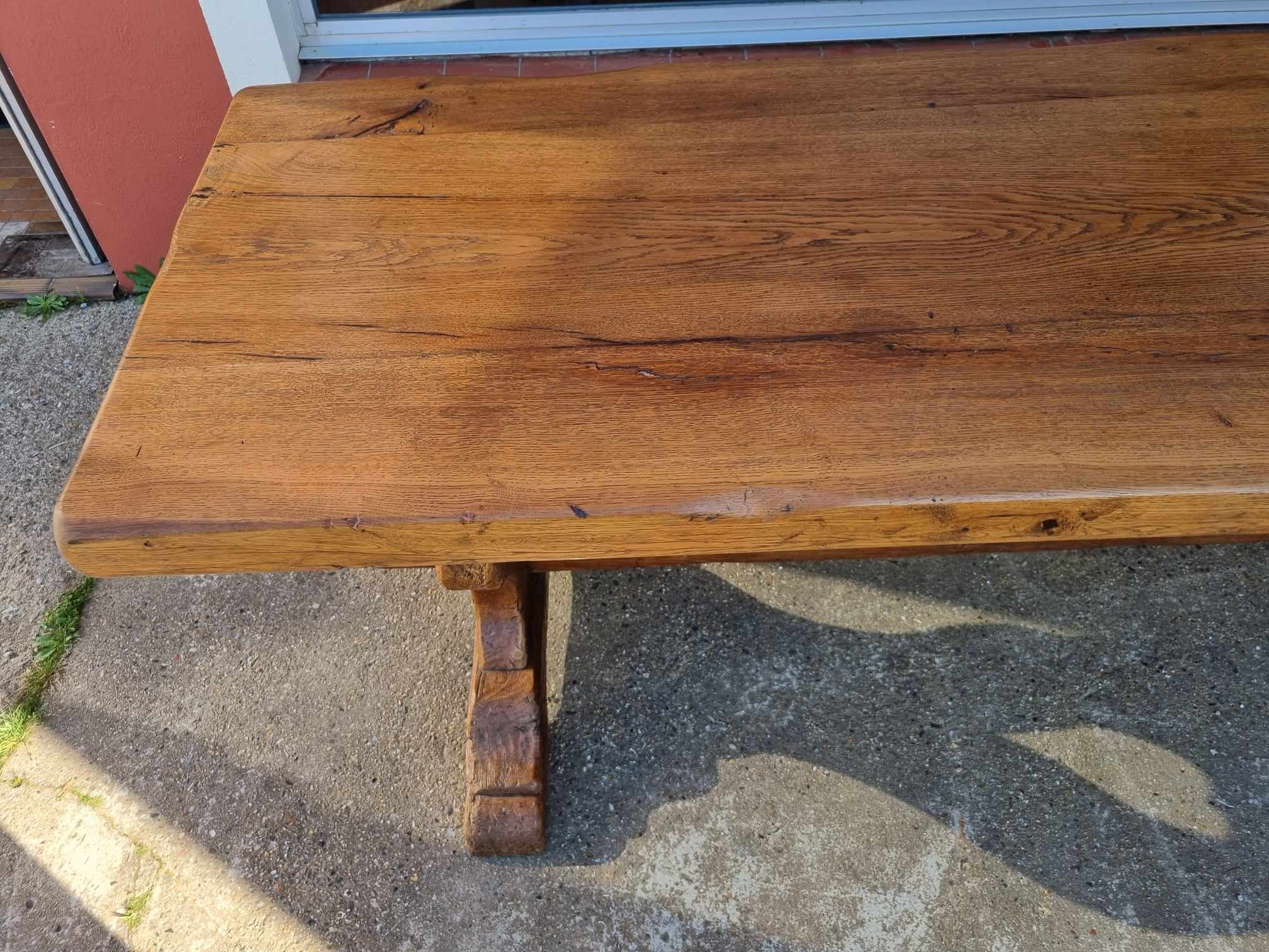 Farm table