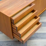 enfilade des années 60, de style scandinave classique