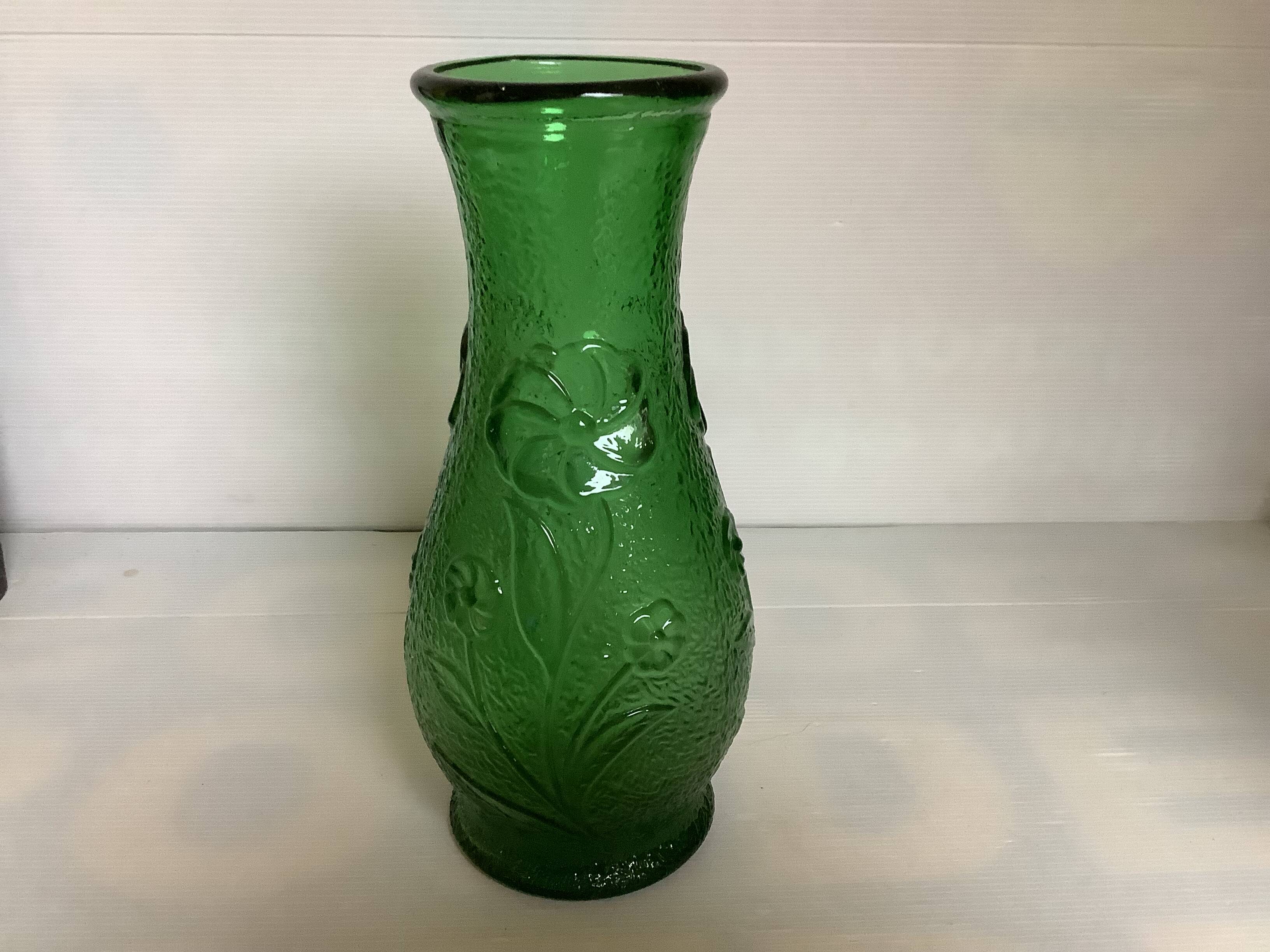 Thick moulded glass vase Constantin Italy