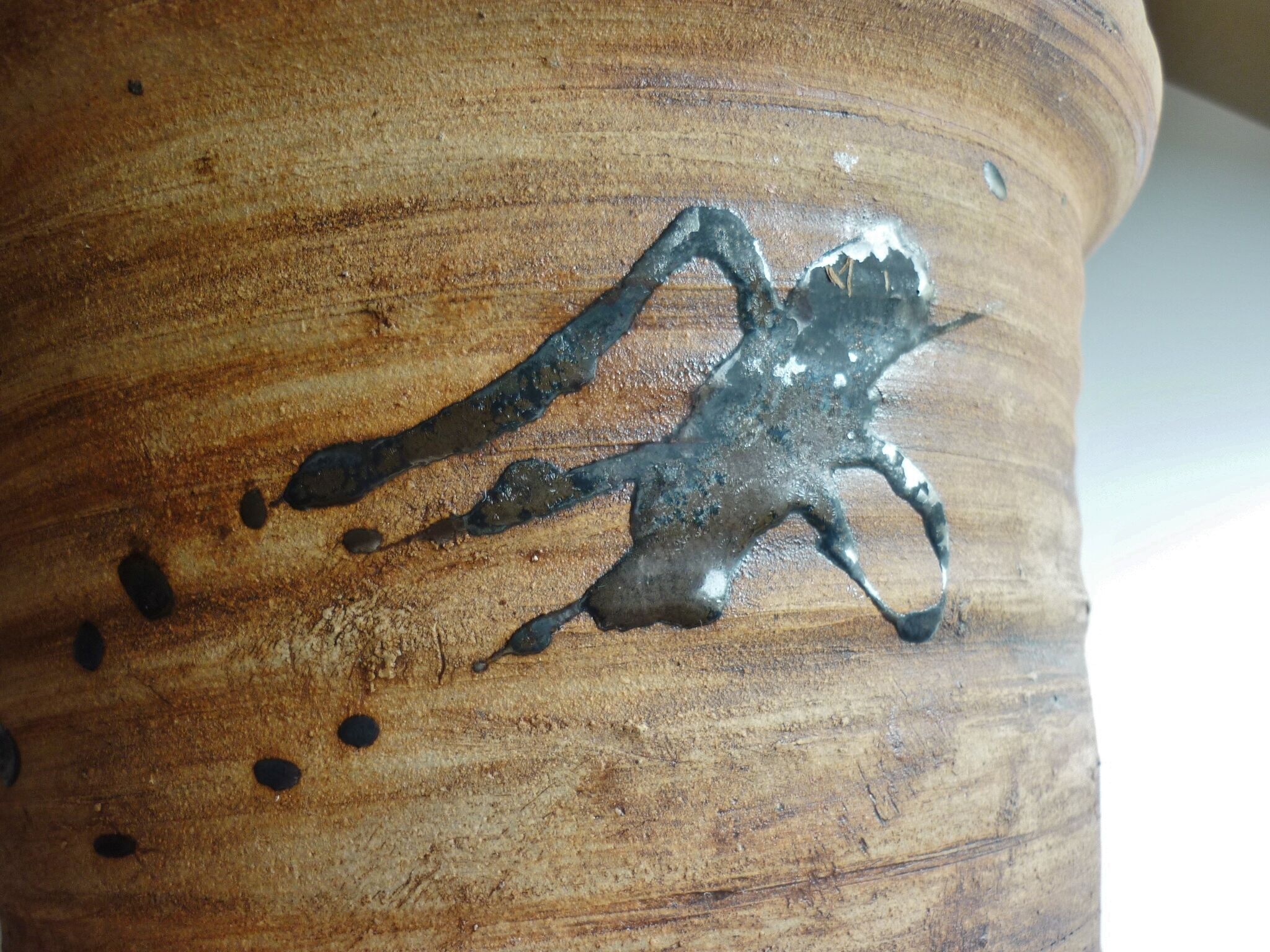 Ceramic "tachiste" flowerpot, signed La Poterie du colombier, the dove, 1970s