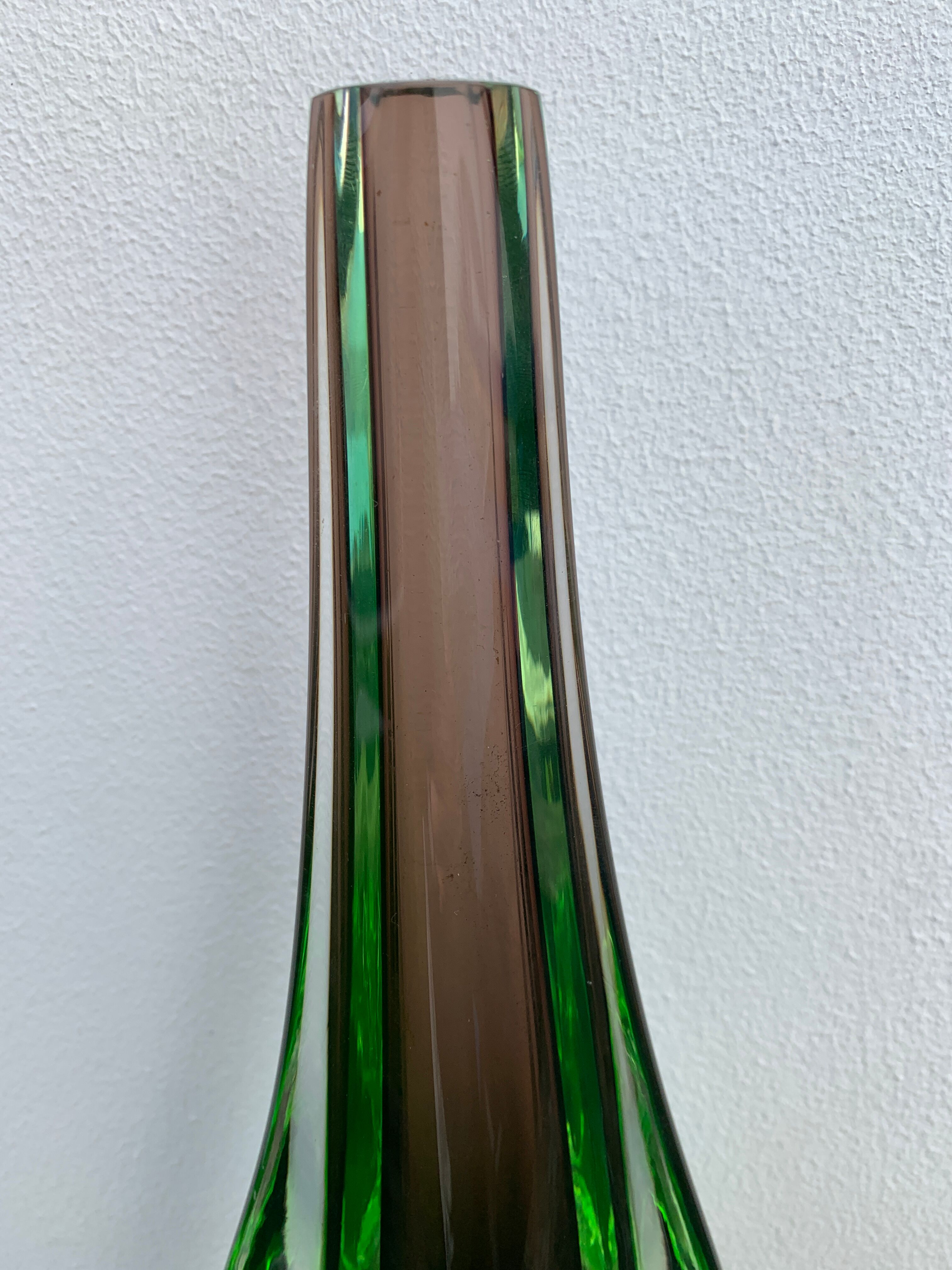 Green and red glass soliflore Sommerso Murano vase 1970