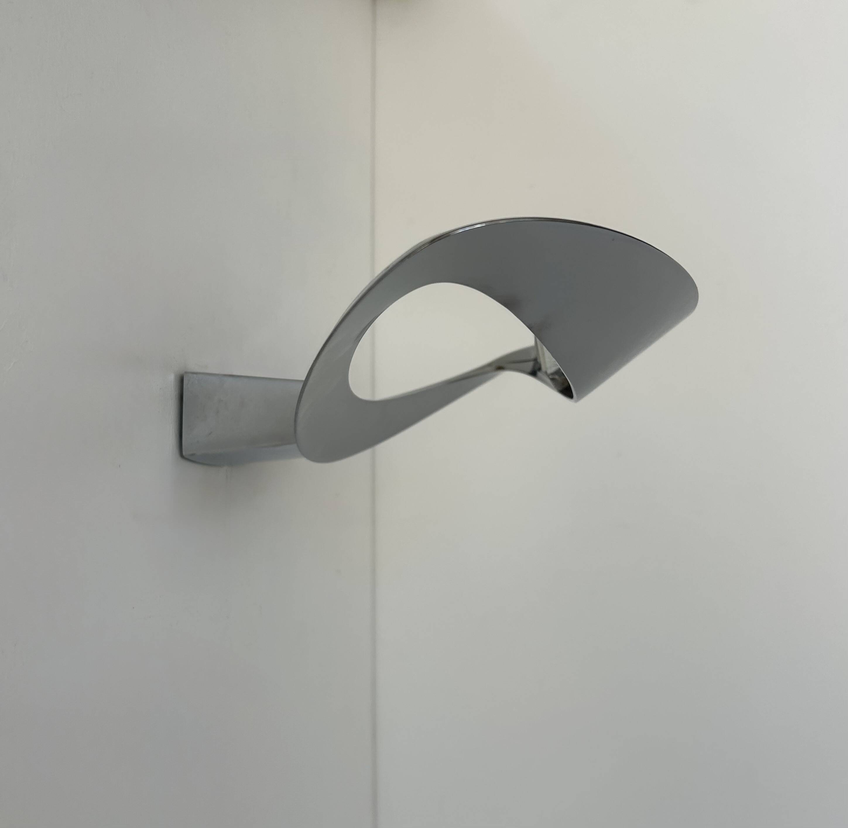 Pair of Mesmeri wall lights for Flos, Italy, 1980