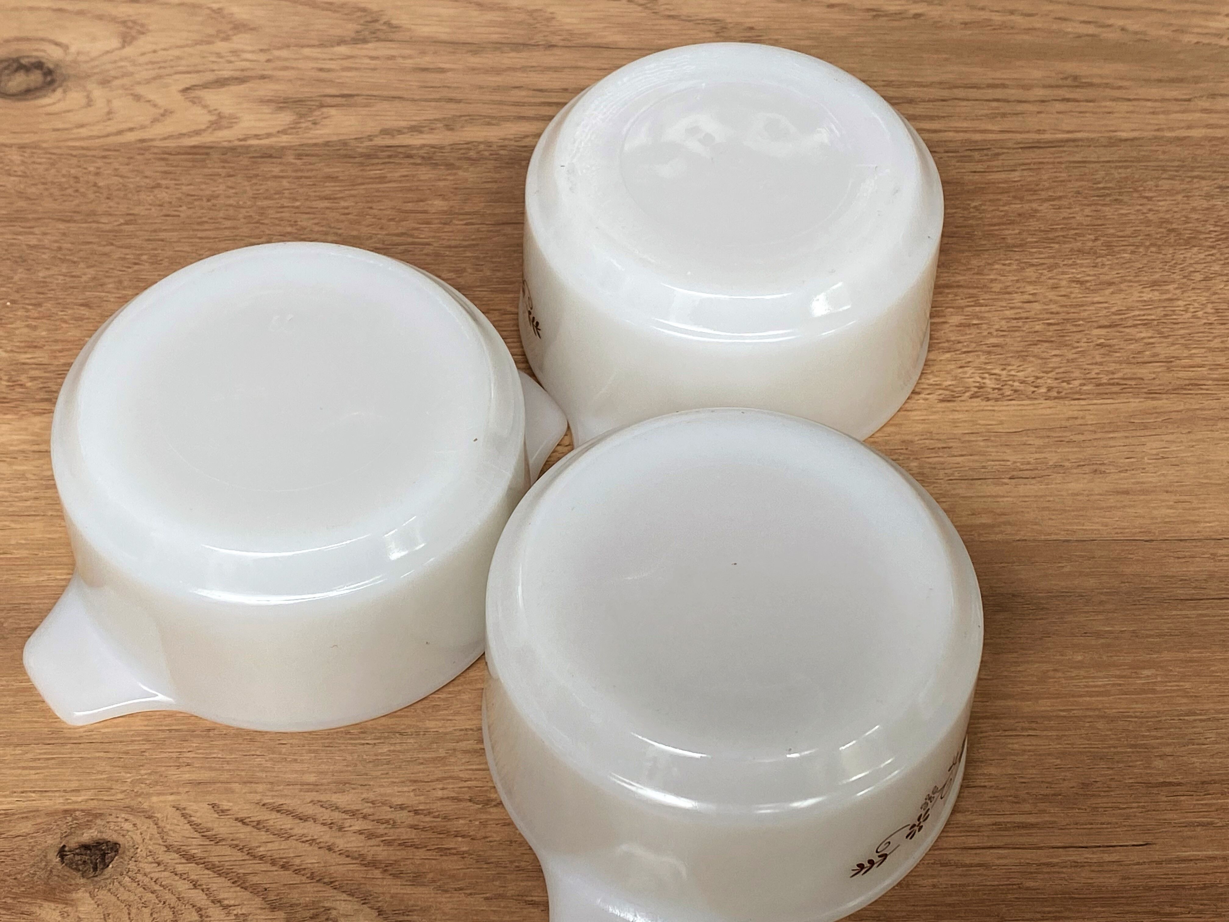 3 bowls, Pyr-o-rey ramekins