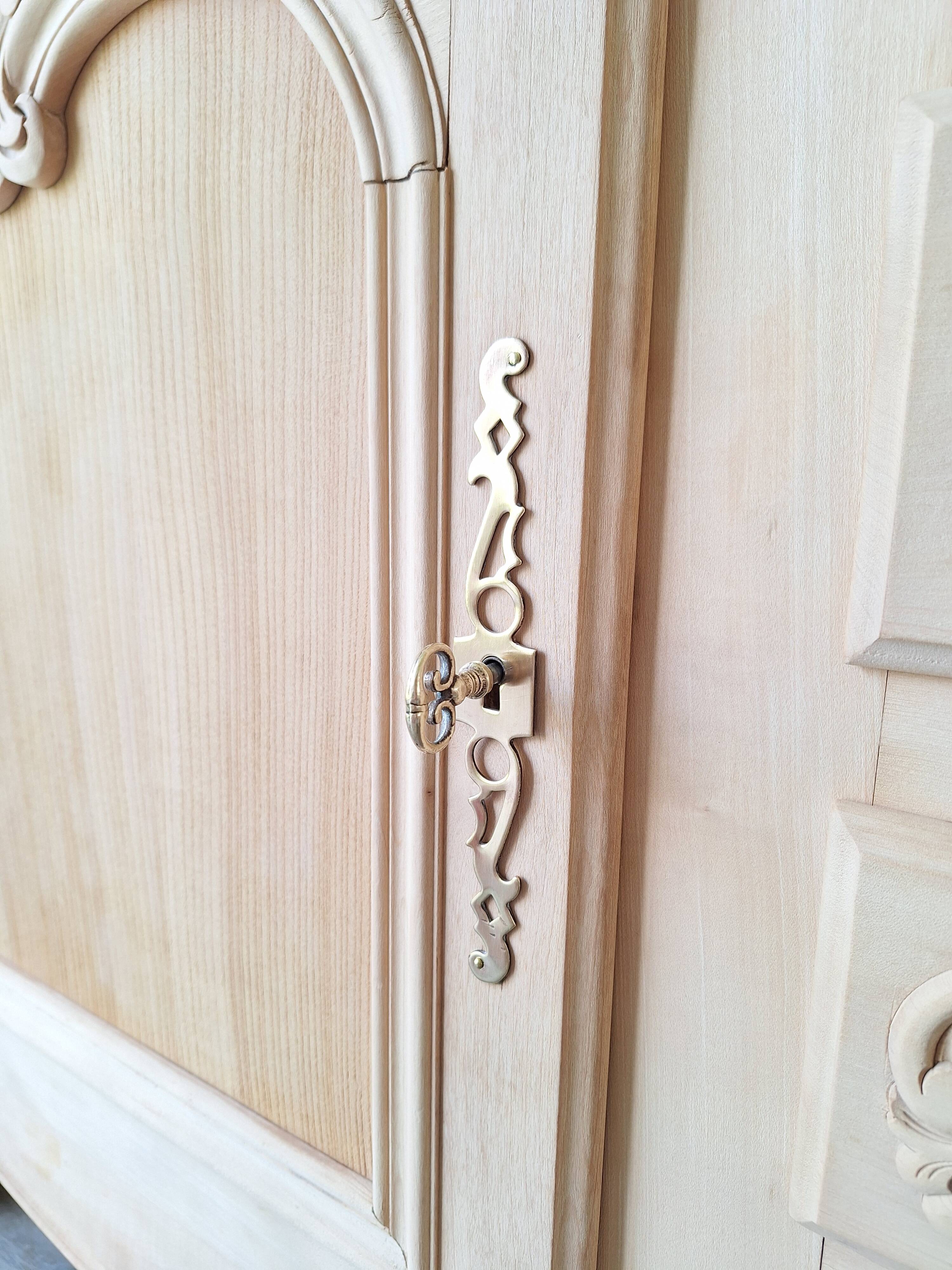 Low buffet in renovated solid cherry wood – Revisited Louis XV style – 250 cm