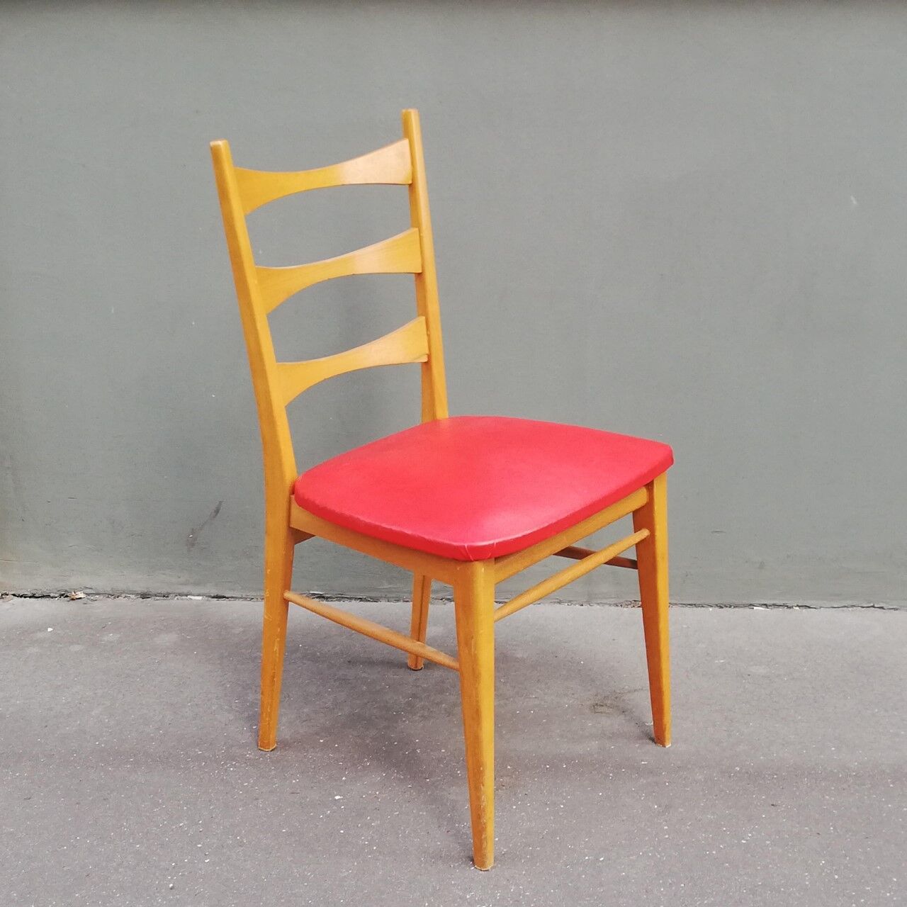 Vintage beech 60s chair