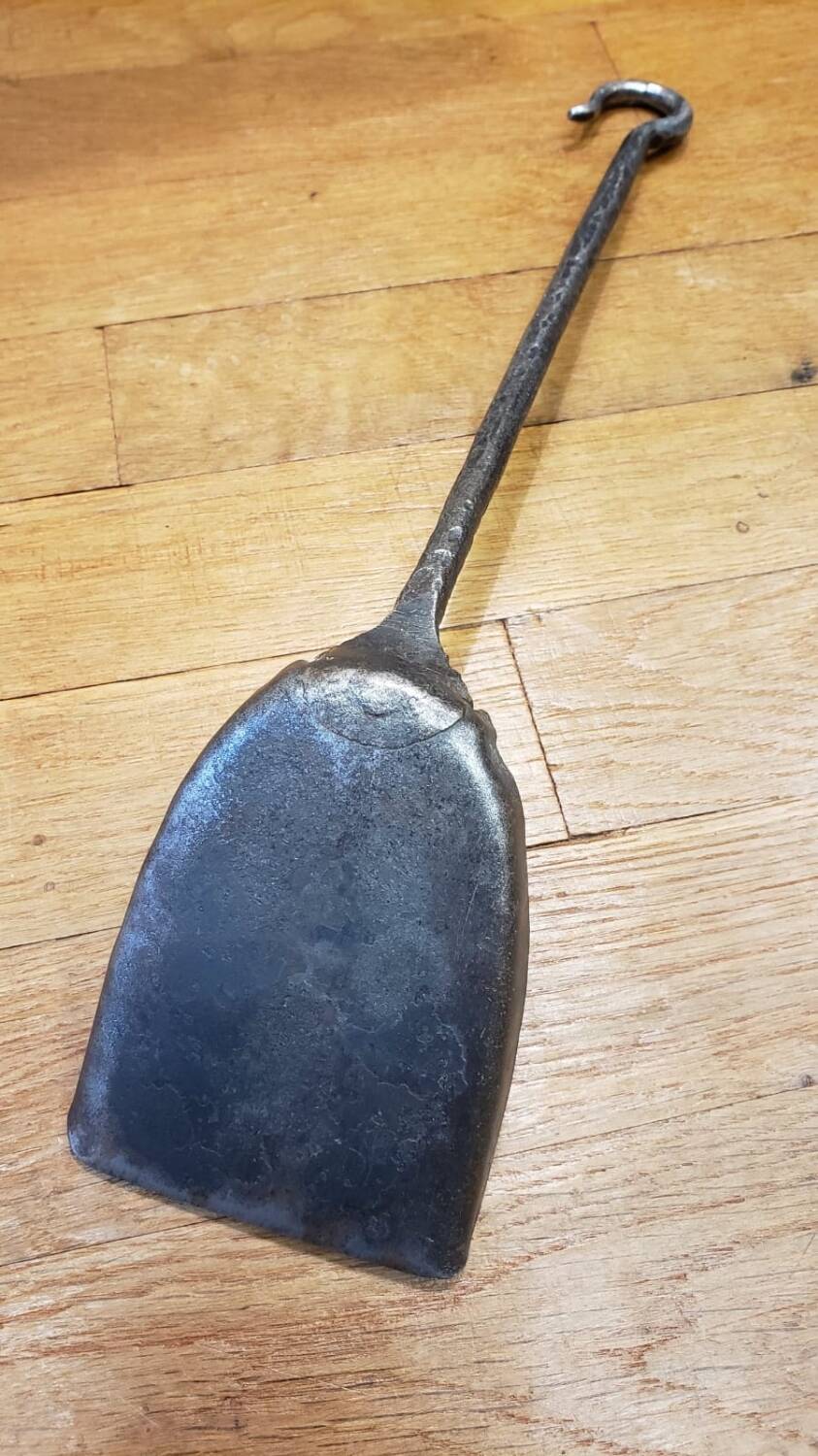 Fireplace stand with 4 wrought iron and bronze accessories