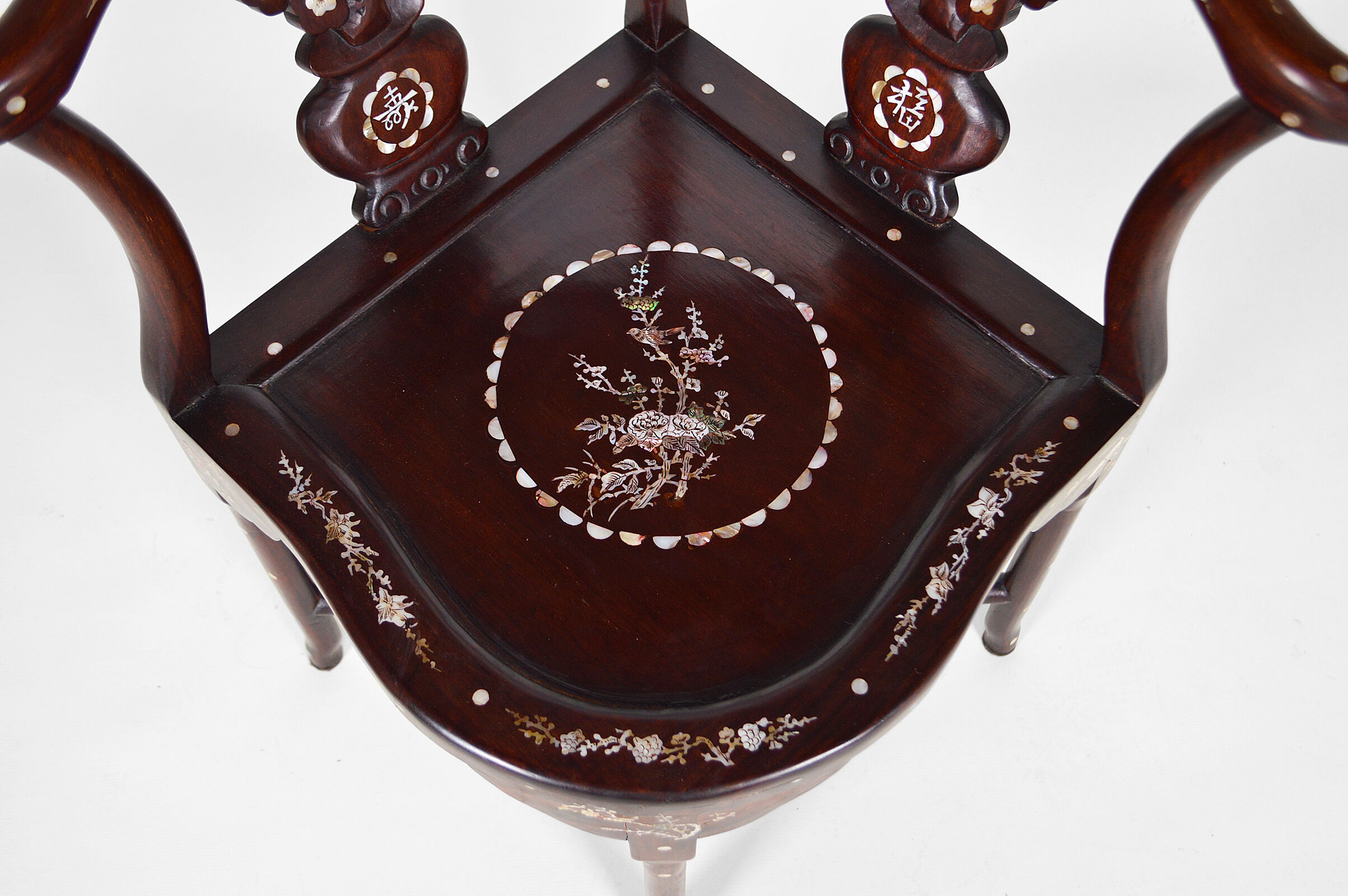 4 Asian armchairs in carved wood and mother-of-pearl inlaid, early twentieth century