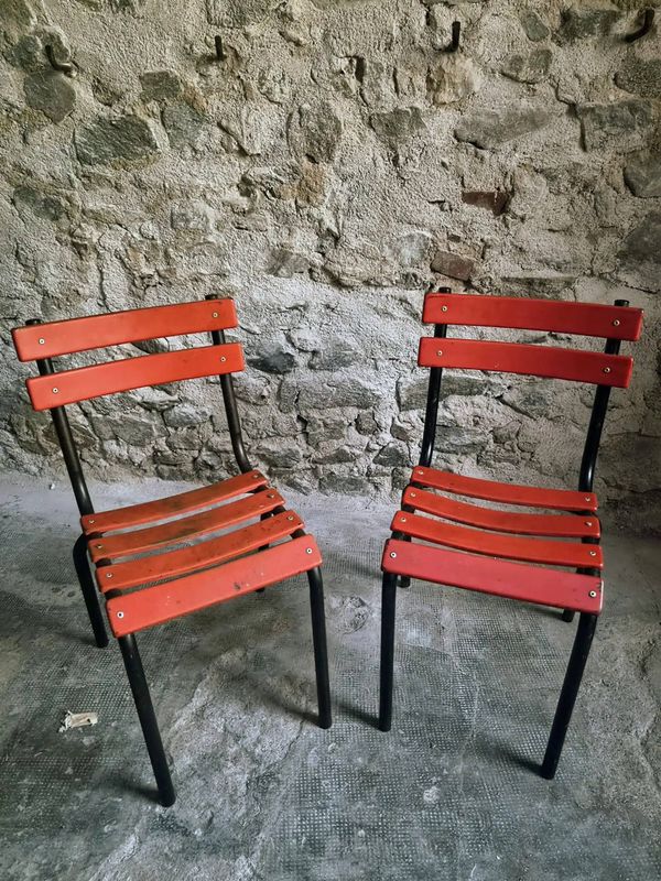 Table bistrot pliante française ancienne avec paire de chaises de jardin vintage