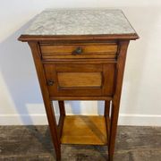Meuble provincial en chêne, dessus de marbre, intérieur en céramique