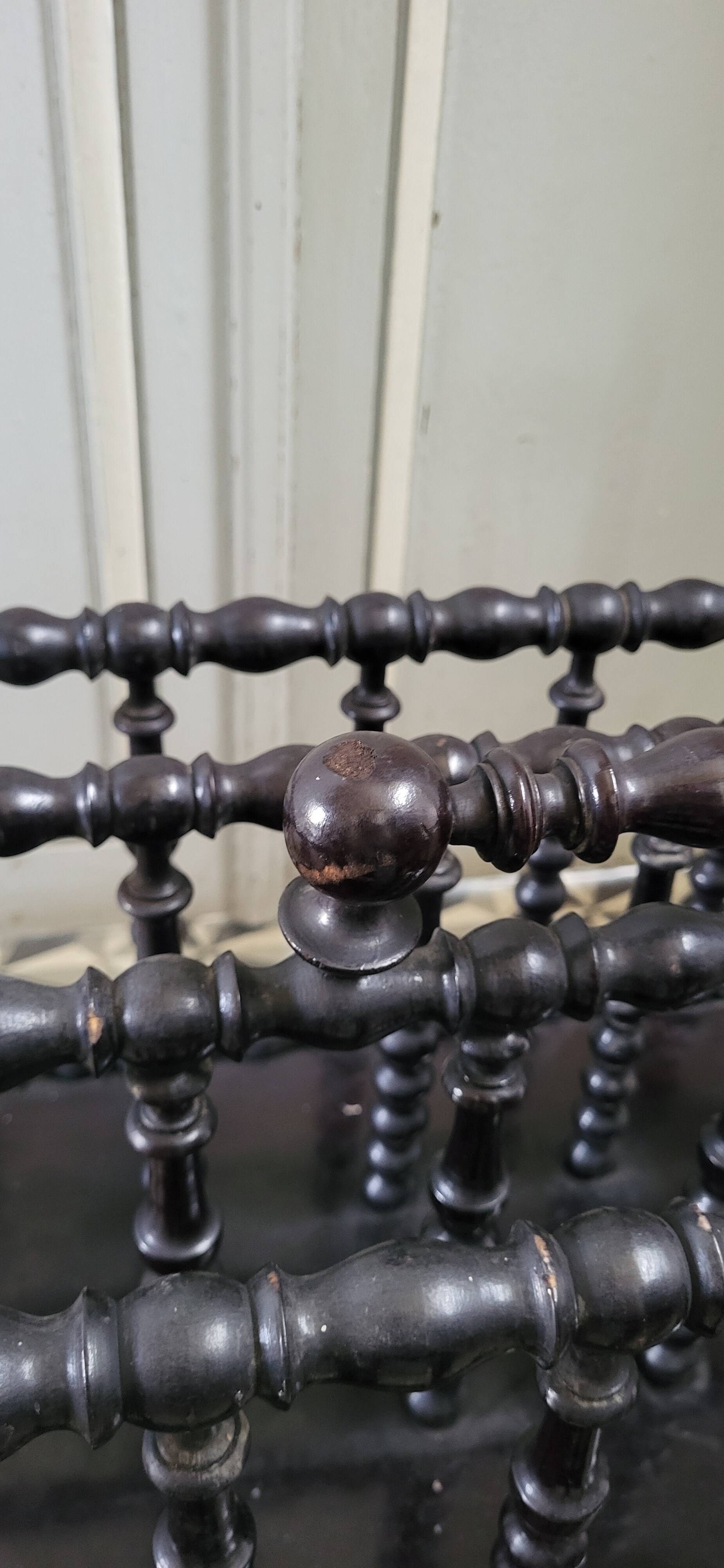 Napoleon III magazine rack