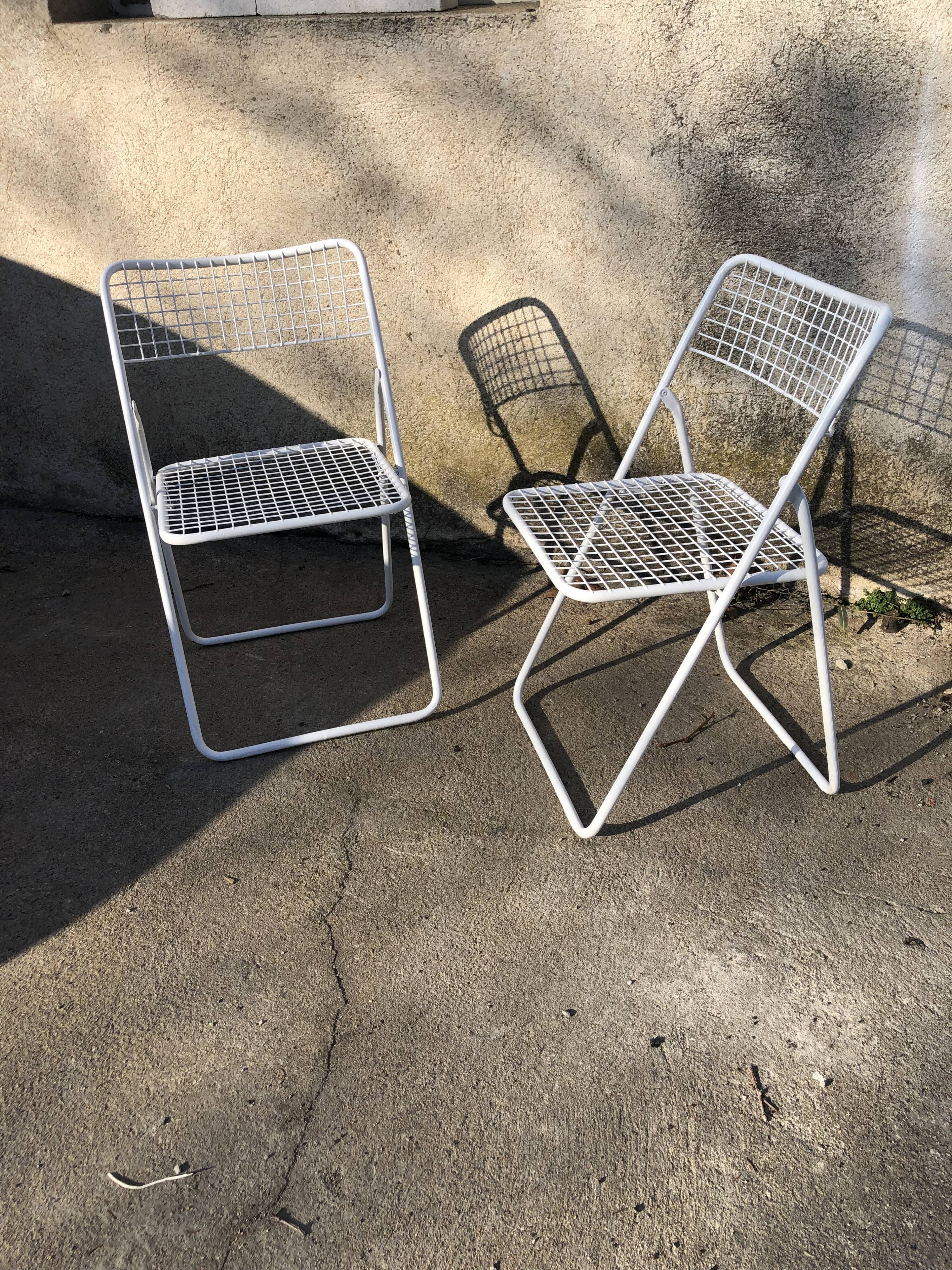 Set of two folding chairs