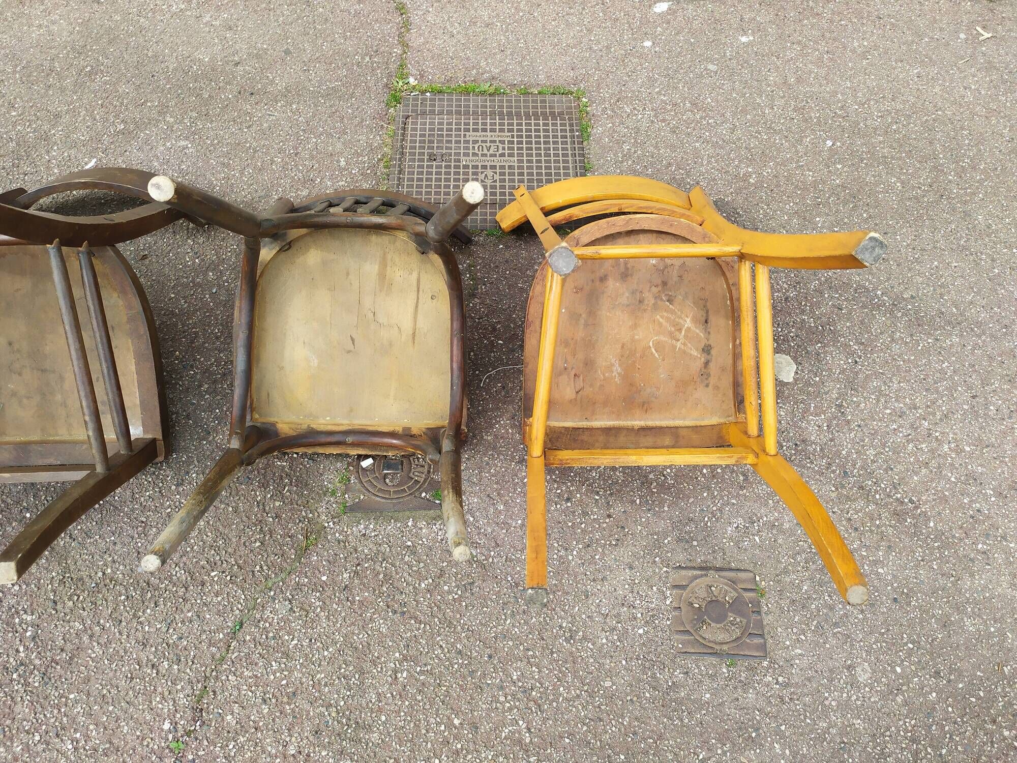 Set of 10 wooden bar bistro chairs - old - vintage