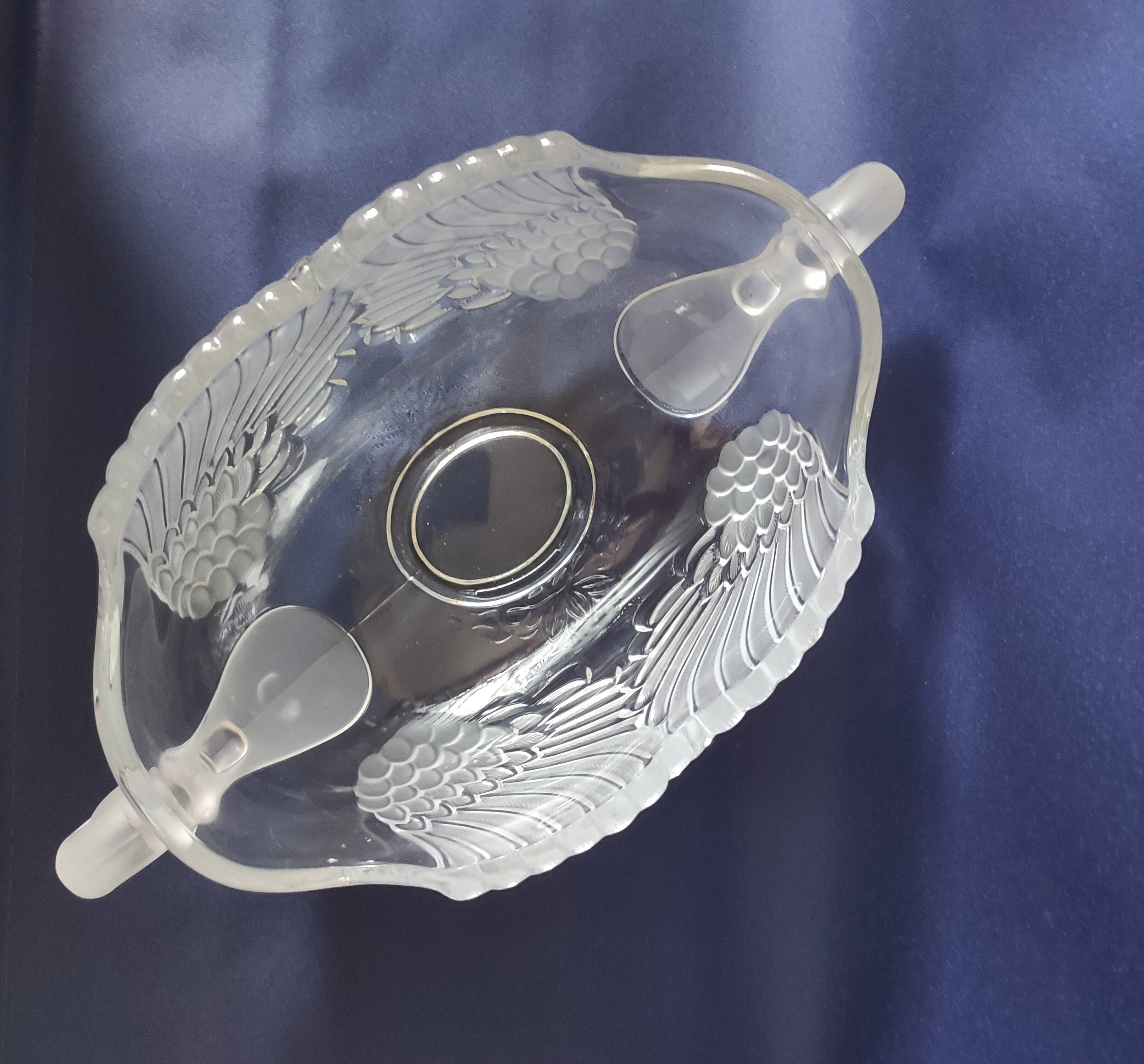 Central coupe in frosted crystal with double swan neck, Mikasa Walther