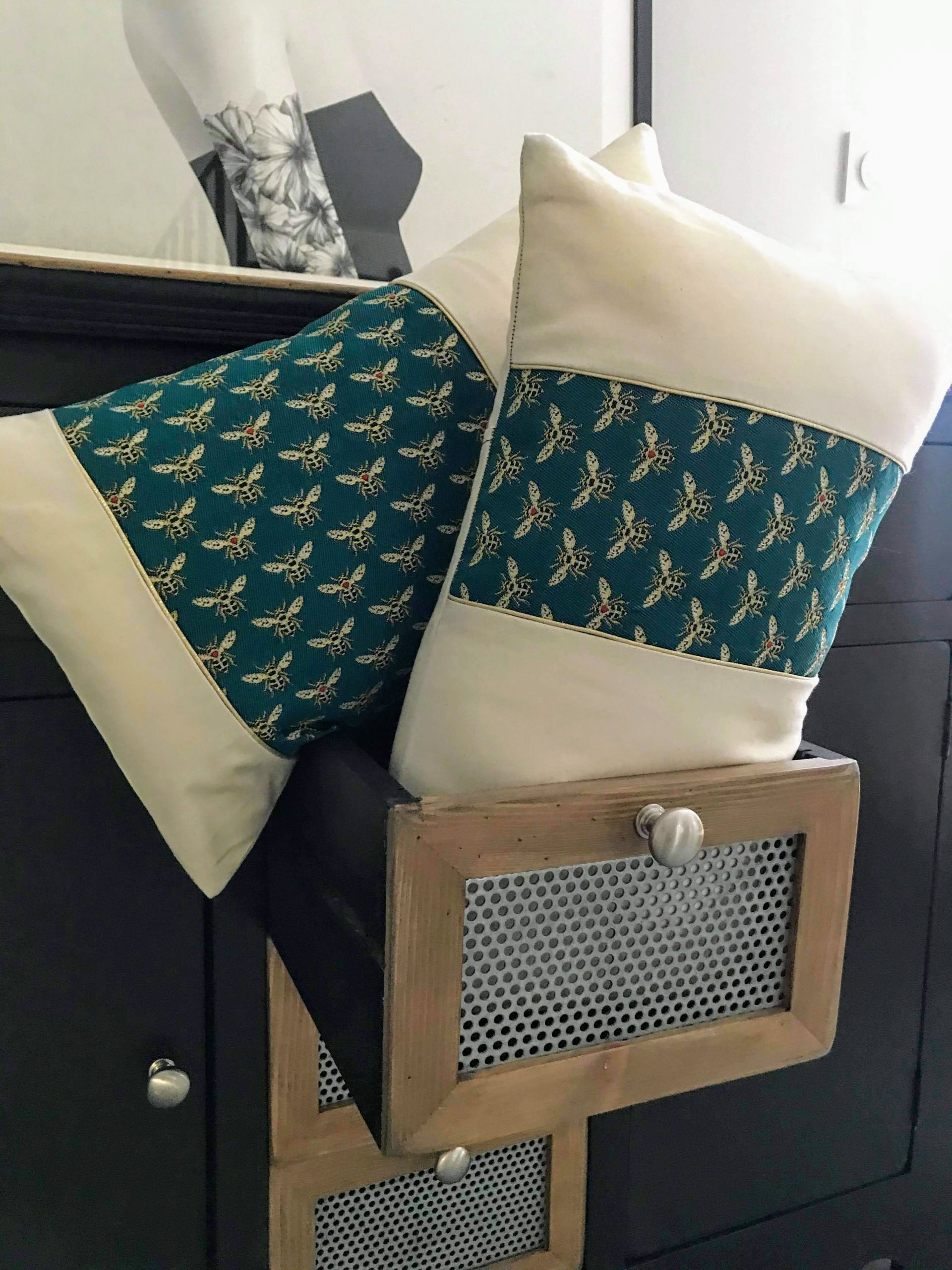 Housse de coussin abeilles
