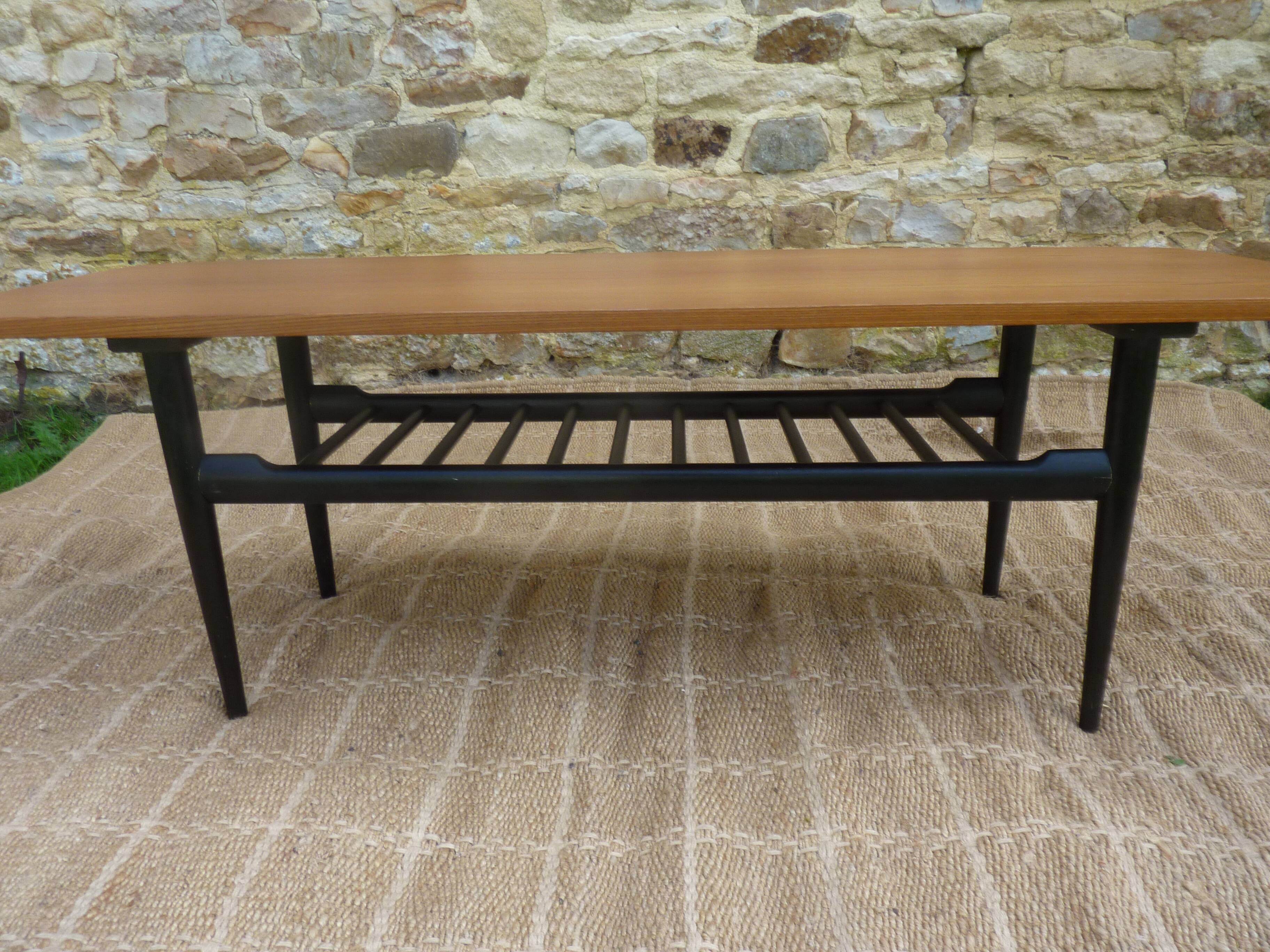 Scandinavian coffee table 60