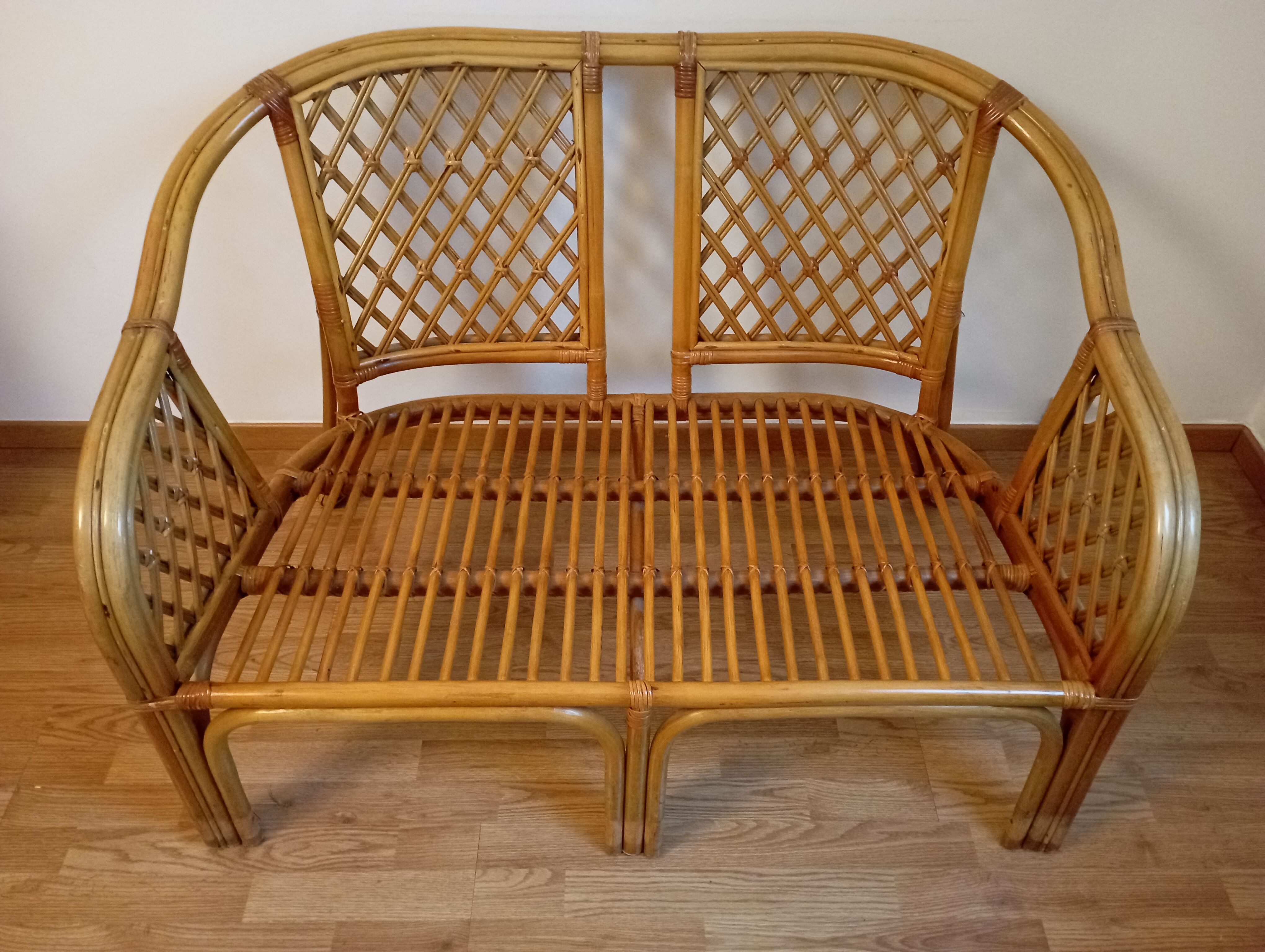 Wicker & rattan sofa