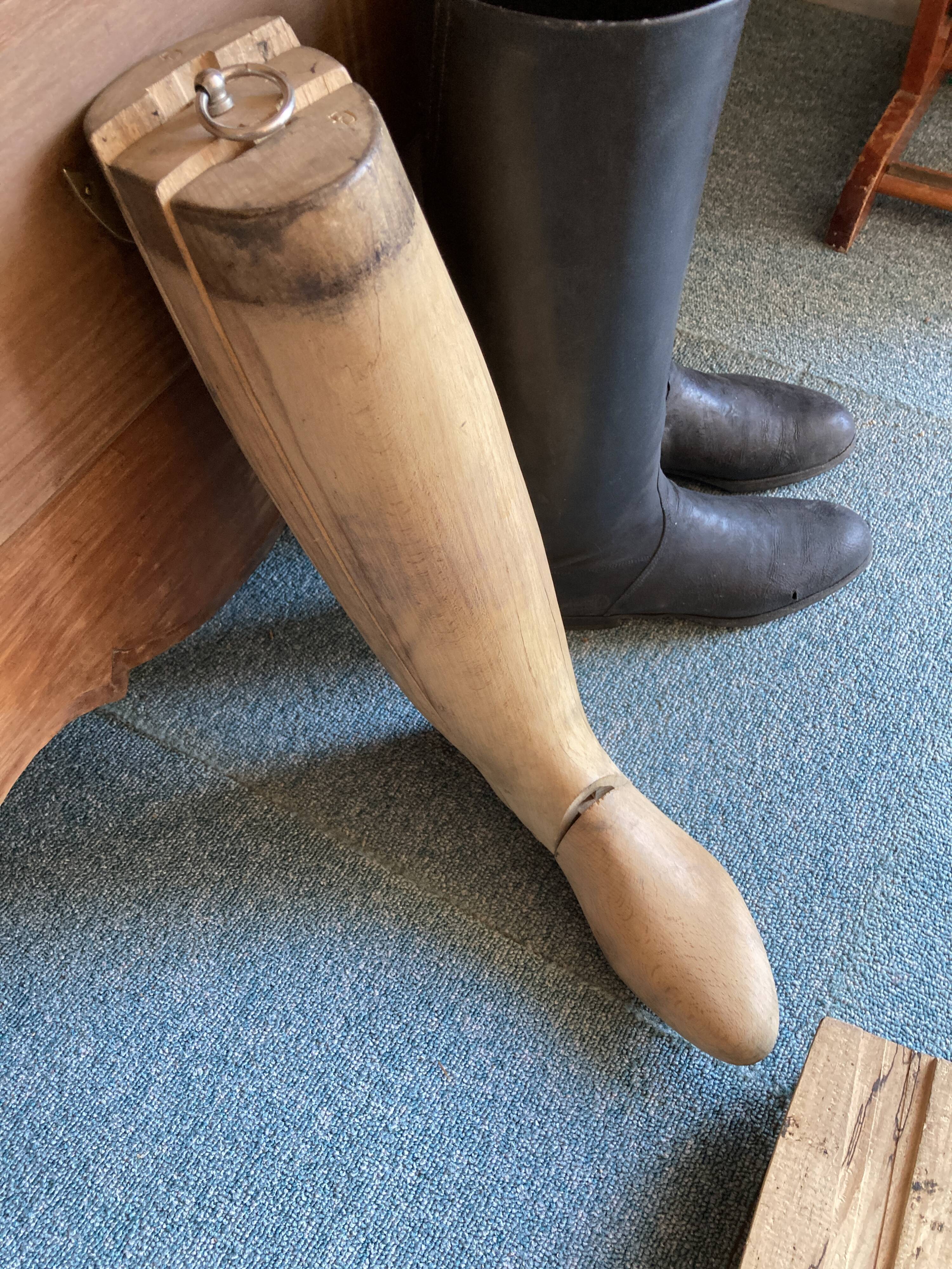 Shoe trees