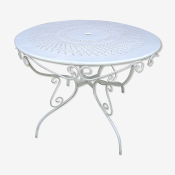 Garden table