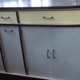 Buffet in green formica.