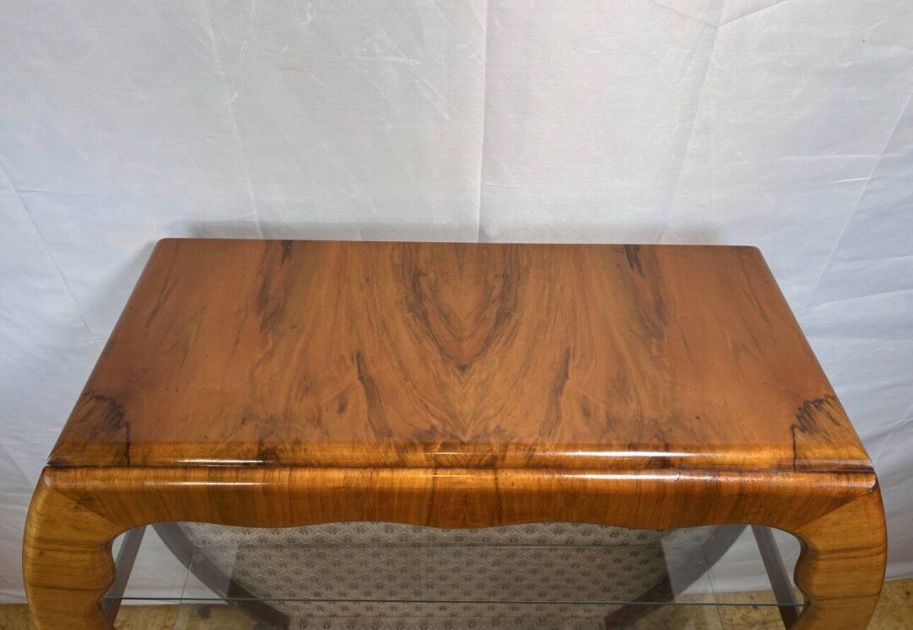 Art Deco Vintage Walnut Display Cabinet 1930s-1940s Art Deco Vintage W