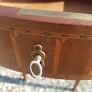 Table bouillotte de style Louis XVI marqueterie