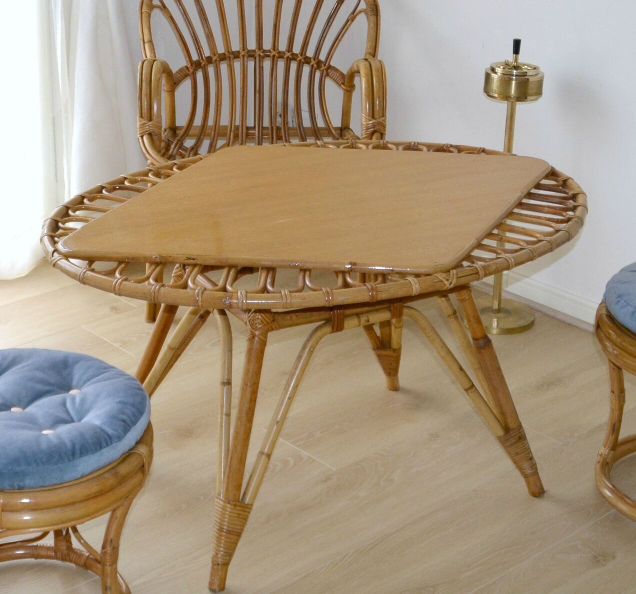 Table de salon en rotin