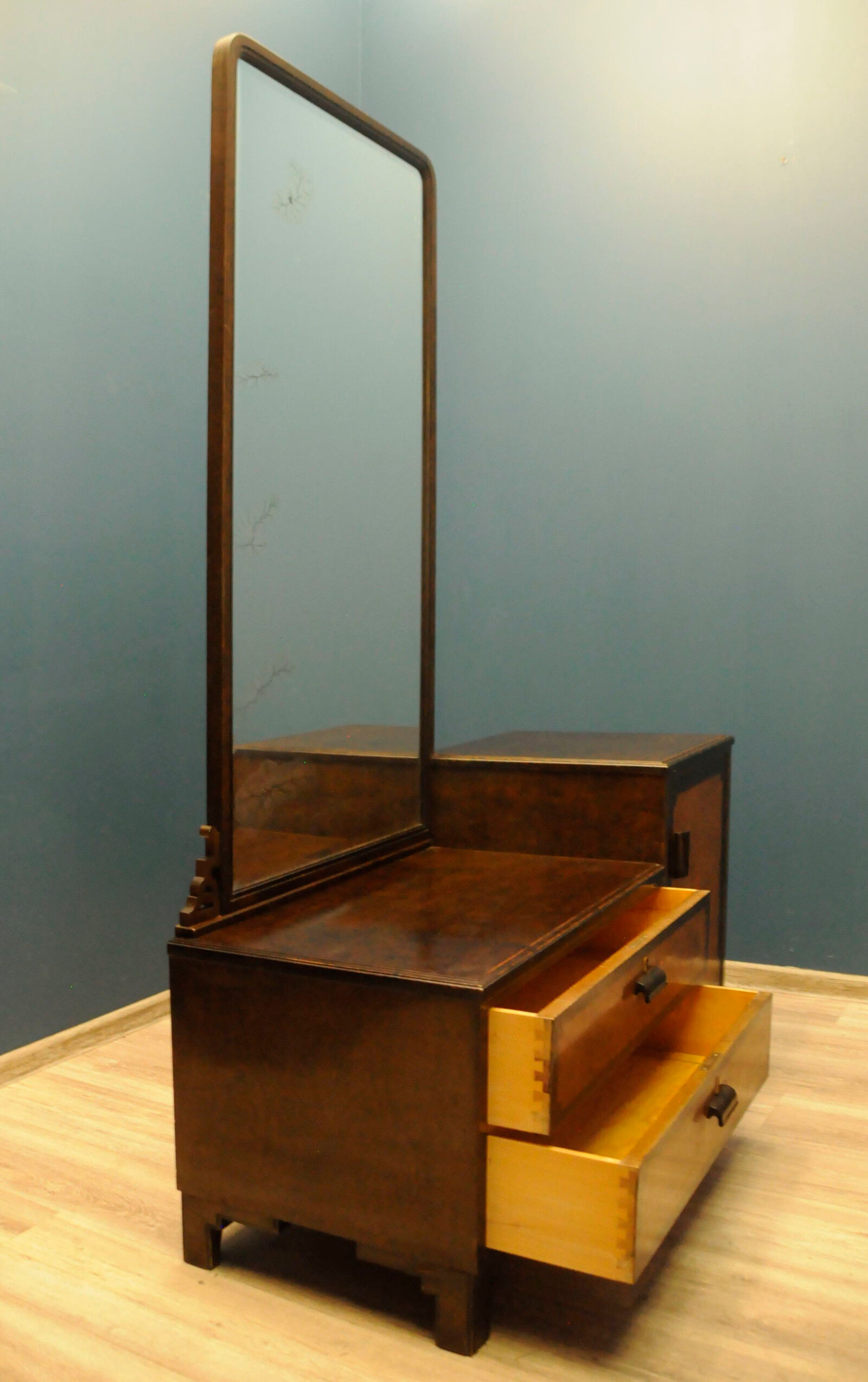 Dressing table with AB Nybrofabriken paint, from the 1950s