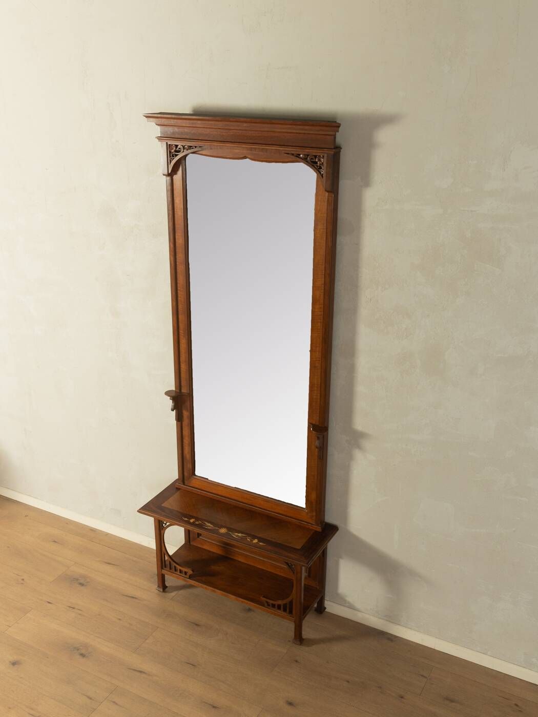 Antique mirror wardrobe from the early 1900s in Art Nouveau style