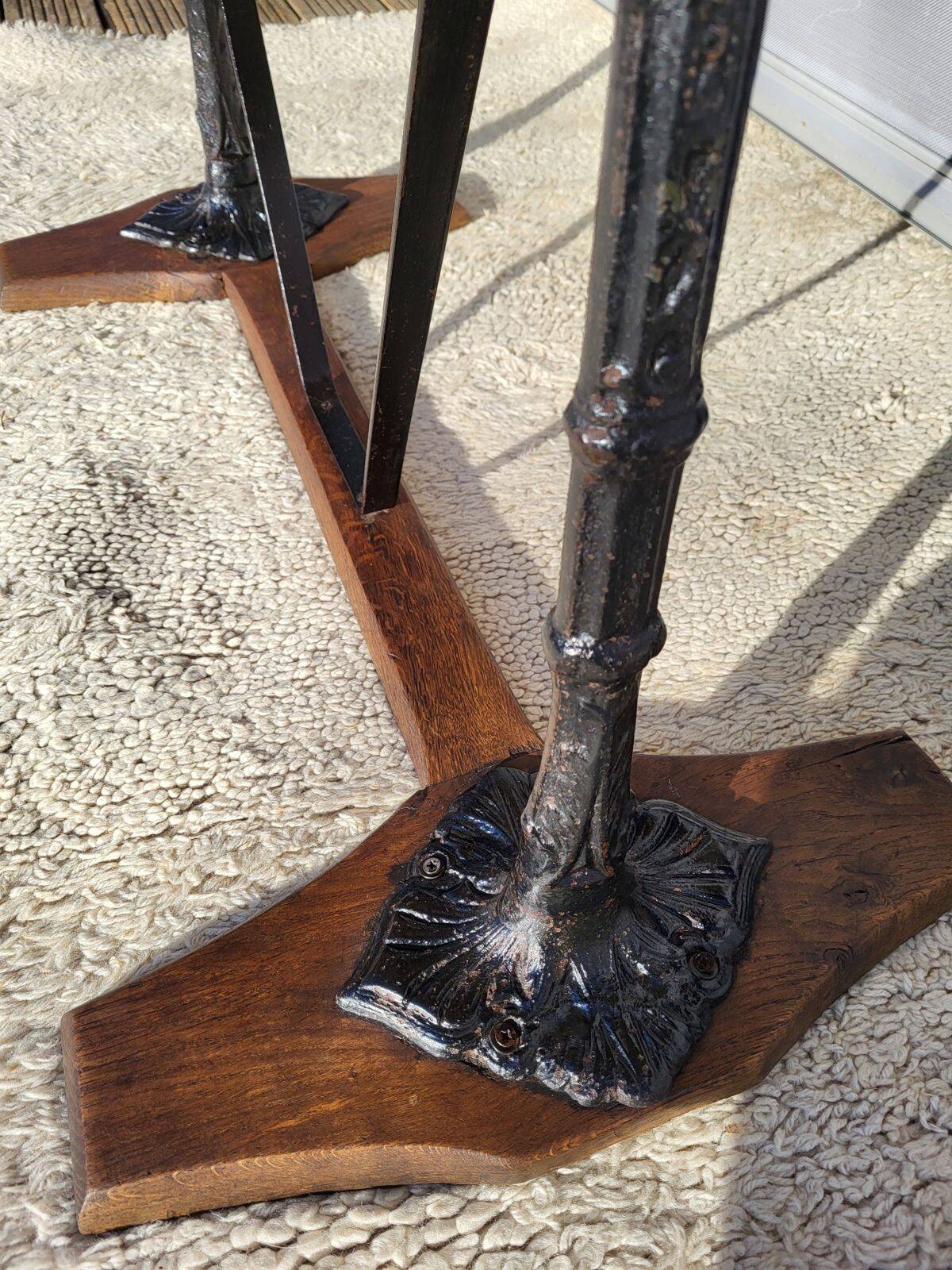 Table bistrot de Paris 1900 à colonnes Art Nouveau fonte