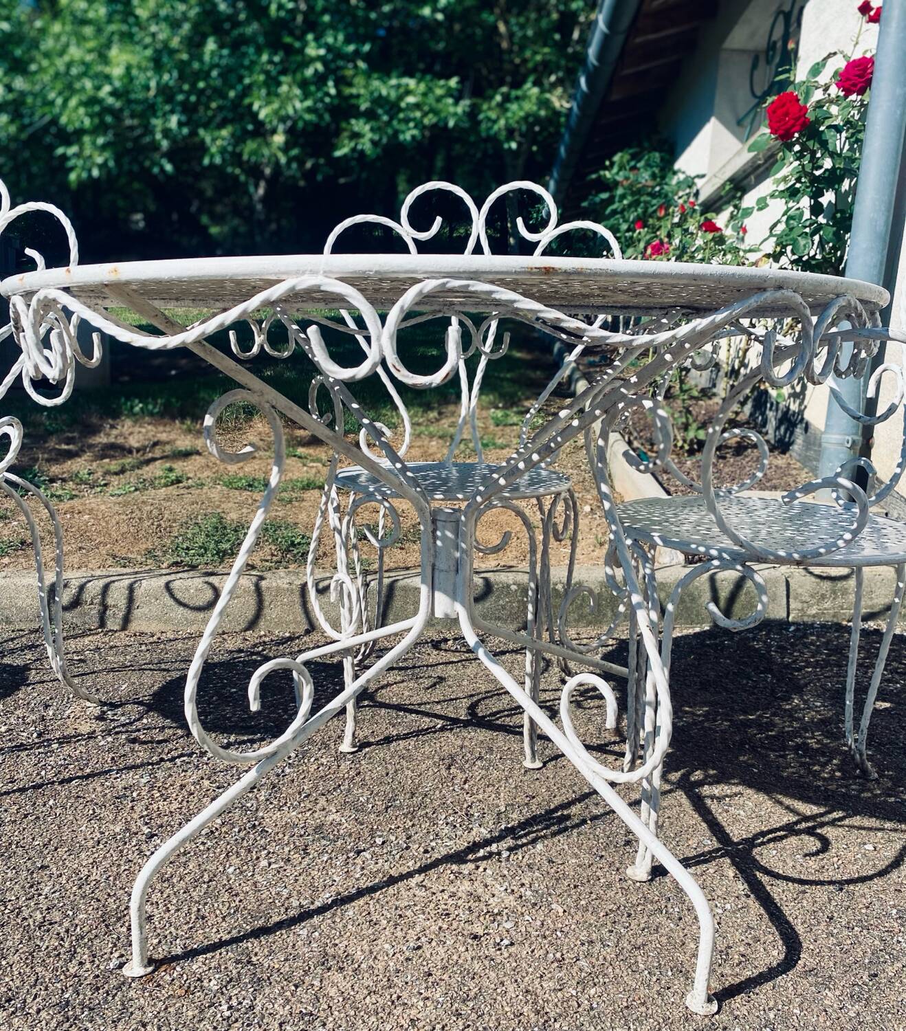 Salon de jardin en fer forgé blanc - 5 pièces