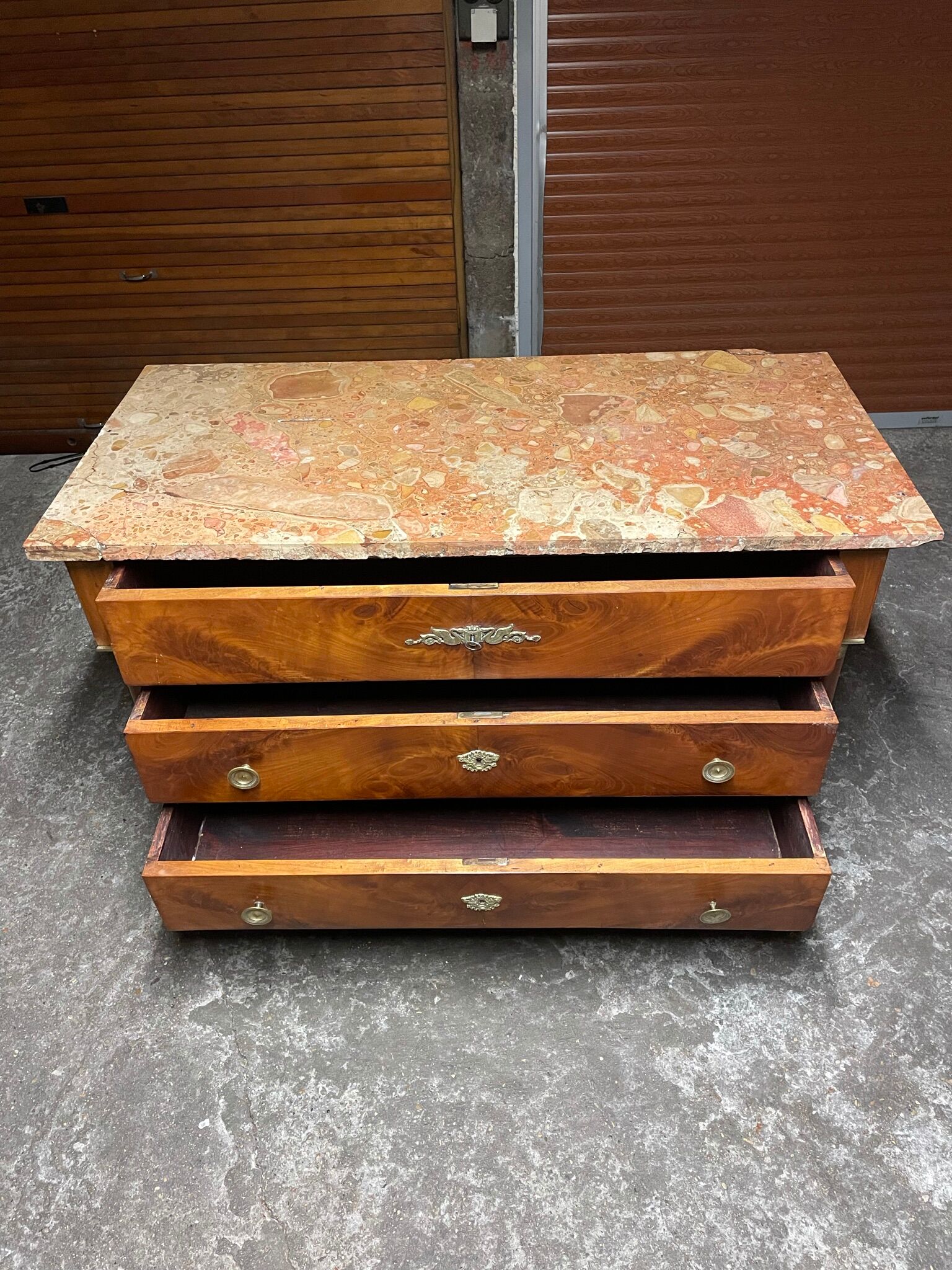 Commode empire mahogany blond