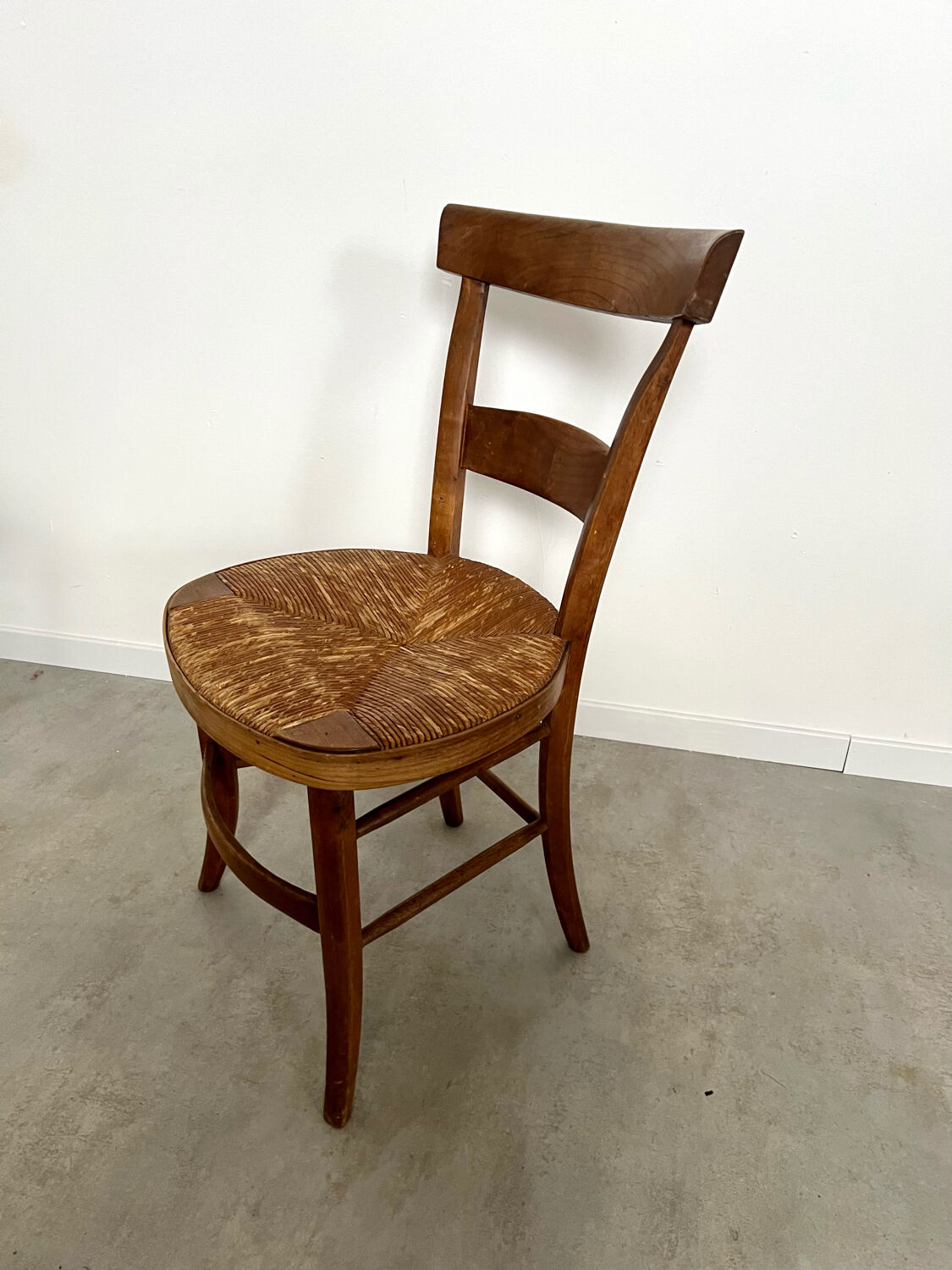 Lot de 6 chaises de ferme rustique début XX eme en bois / bistrot