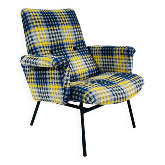 Sk660 armchair by Pierre Guariche