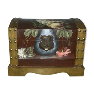 Jewelry chest