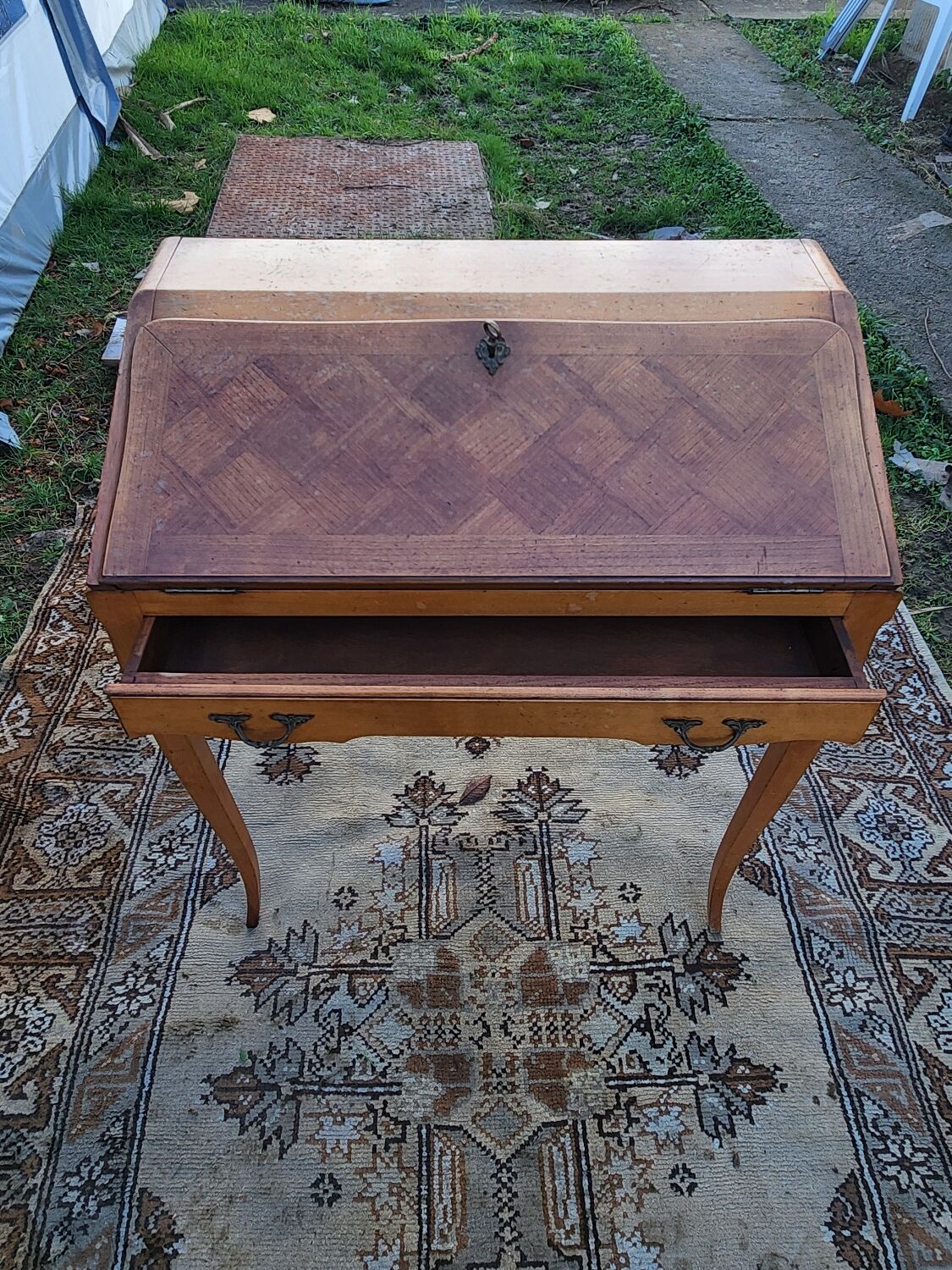 Office slope scriban speed bump