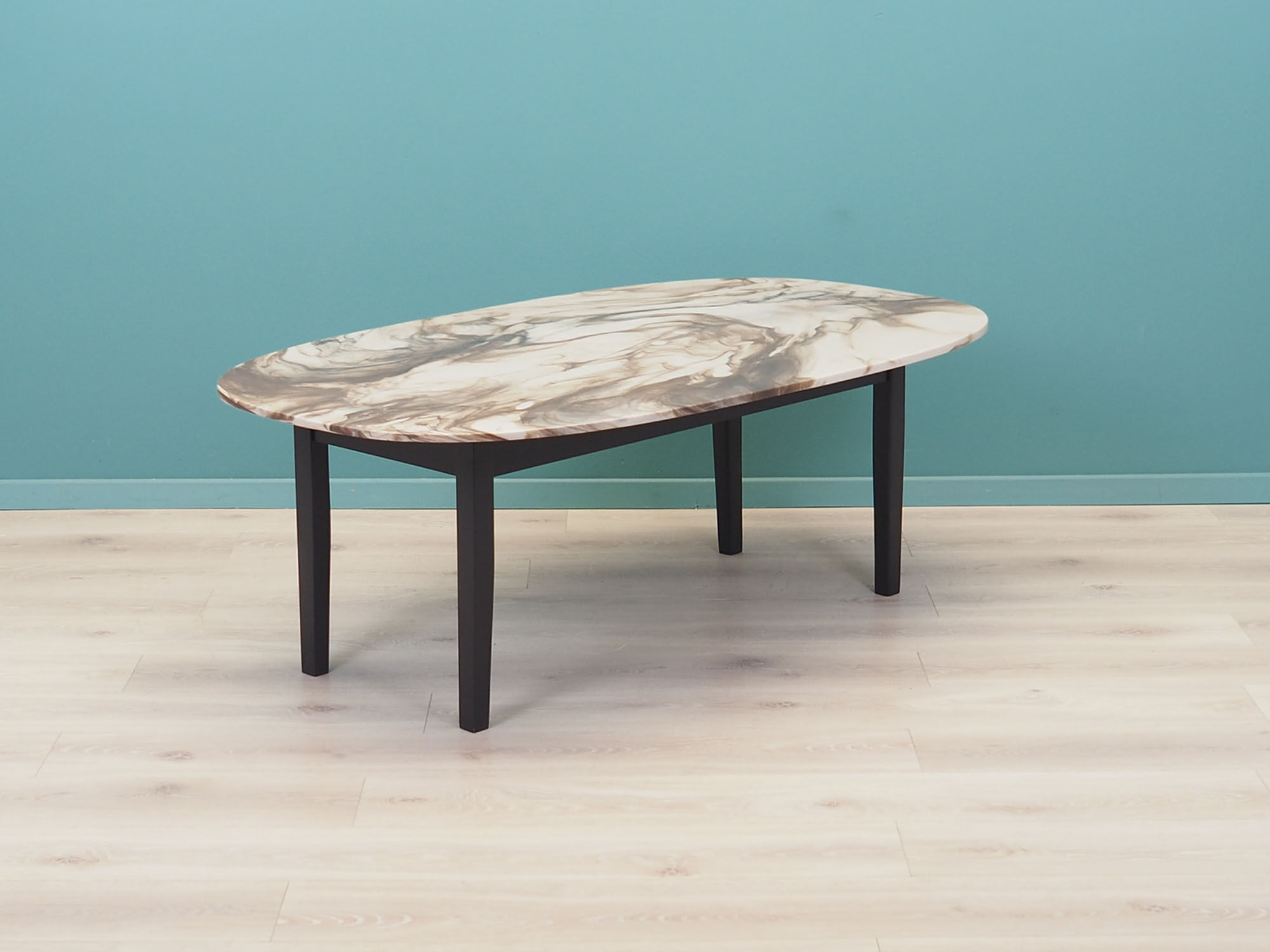 Table basse, design danois, années 70, production: Danemark