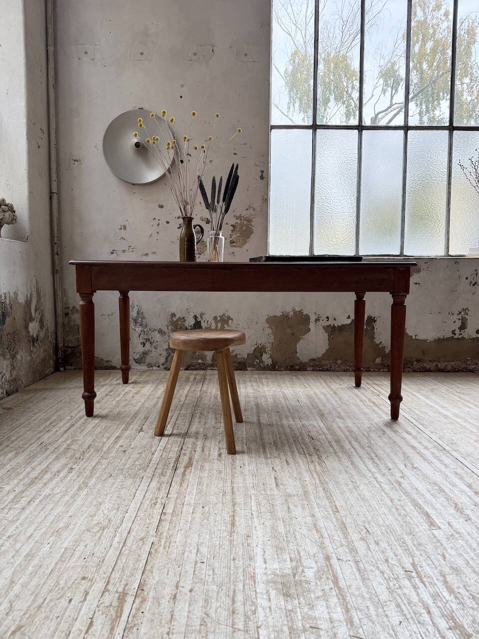 Turned leg cherry table 160cm