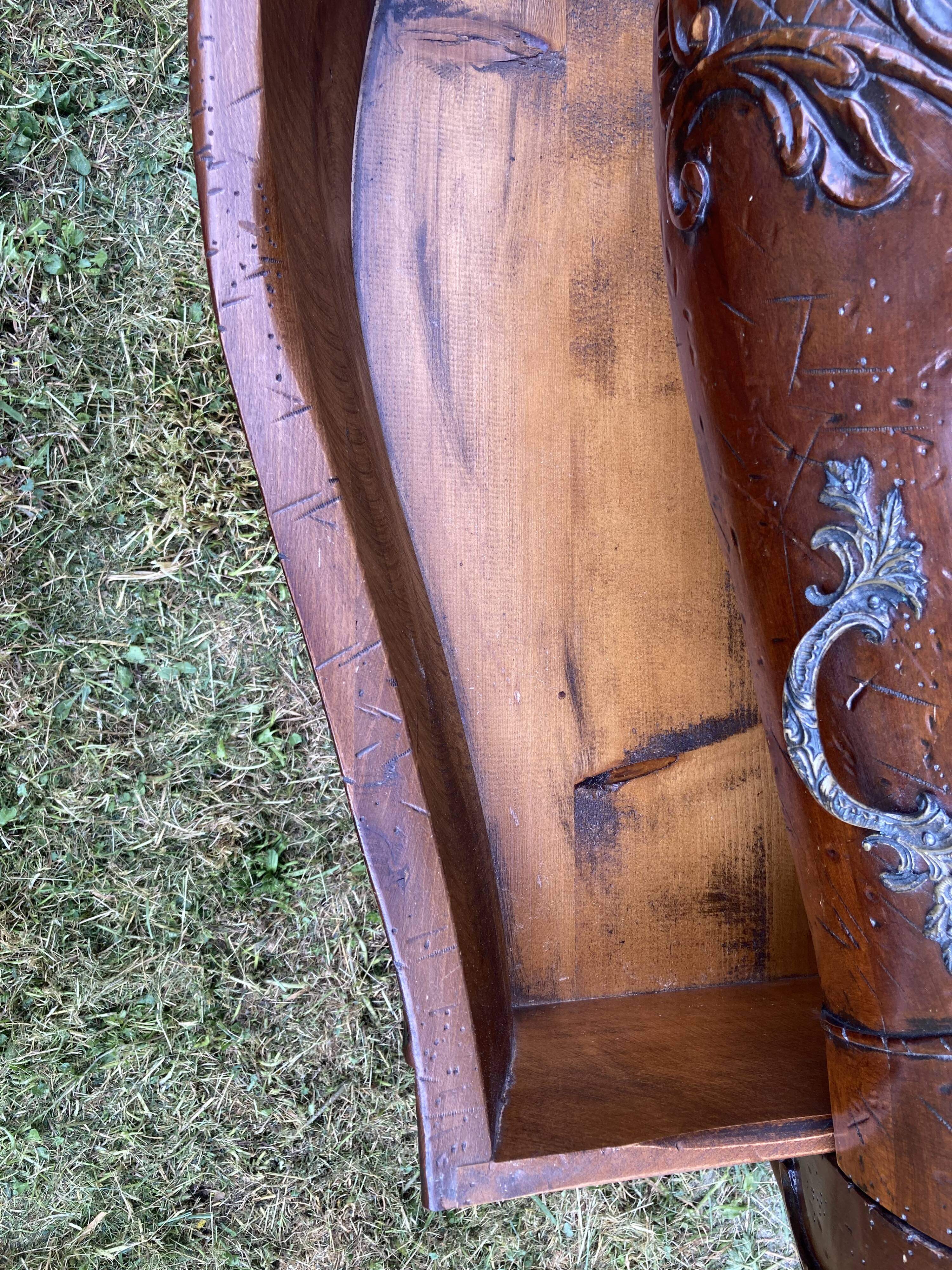 Louis XV style chest of drawers with four drawers