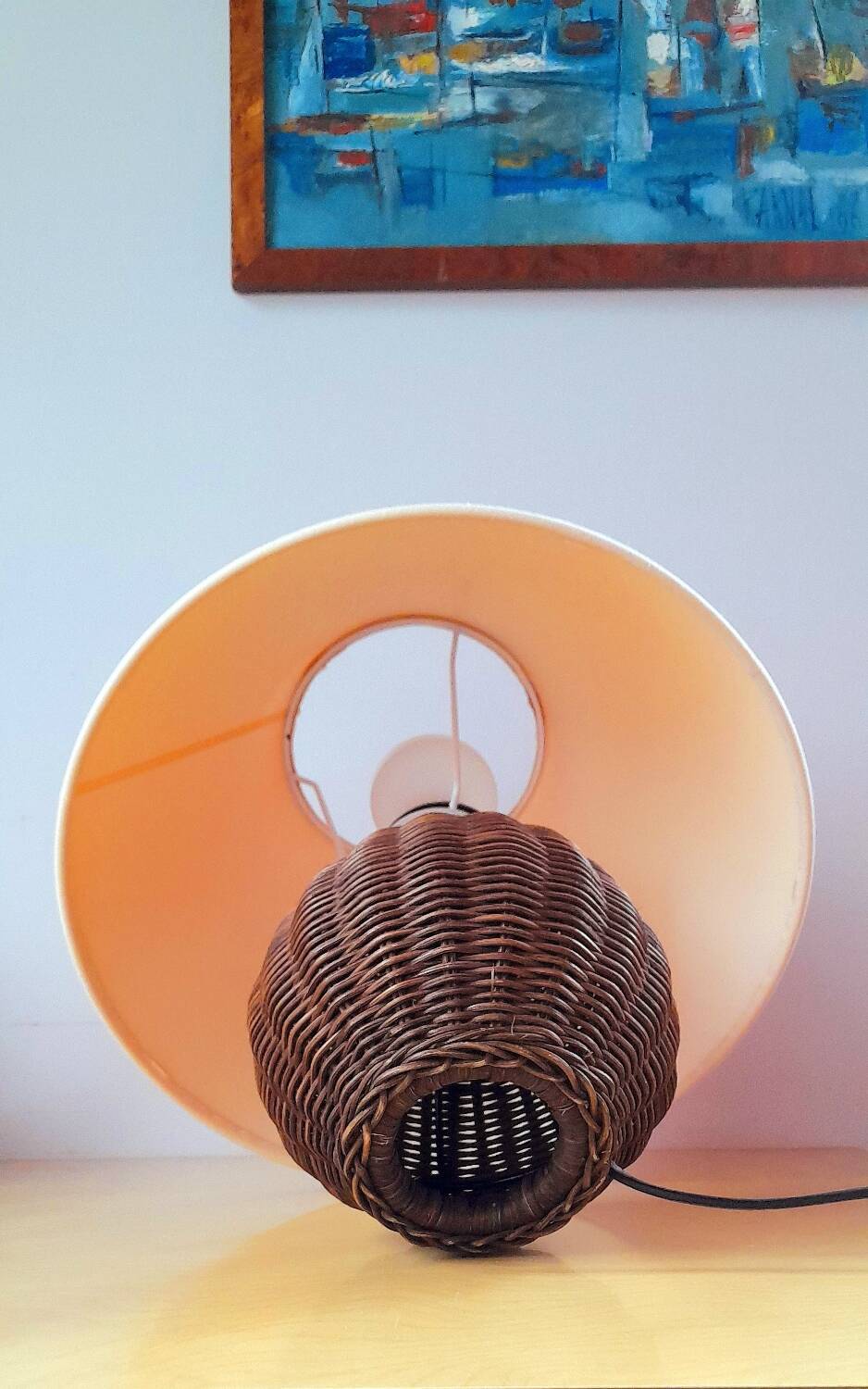 Woven wicker lamp