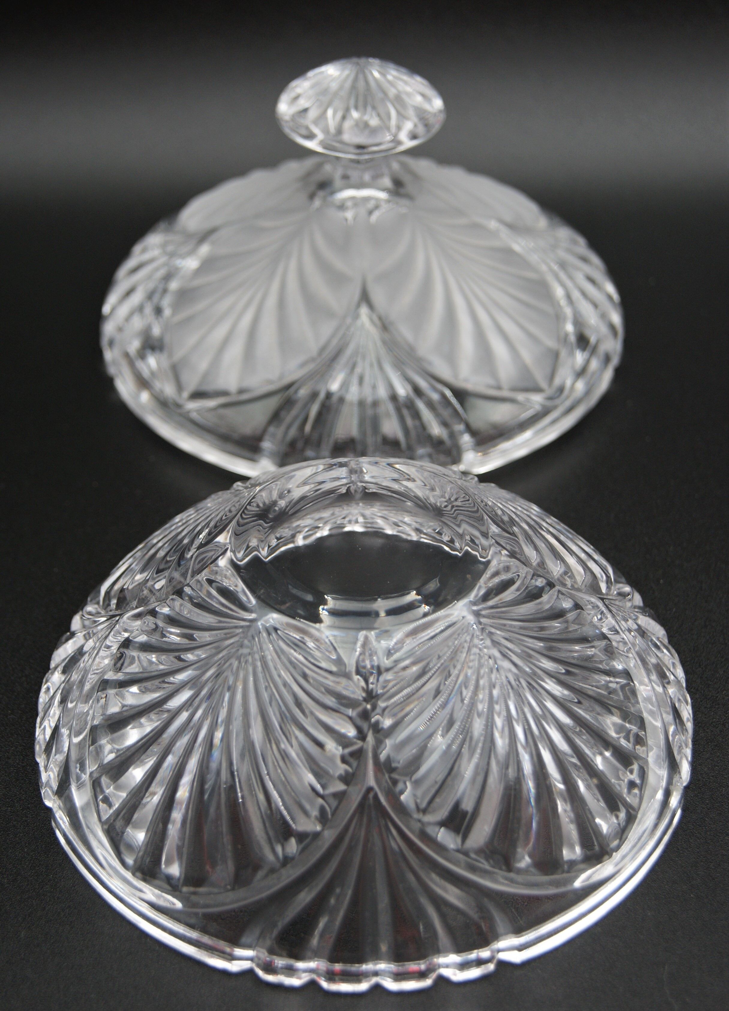 Polished striated crystal sugar bowl vintage leaves