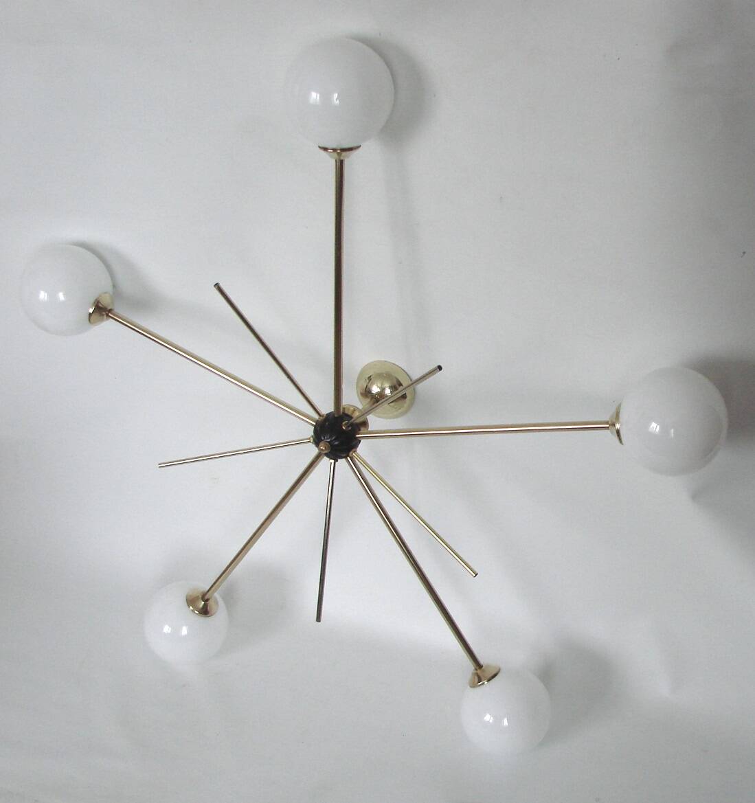 Chandelier Stilnovo, années 1960, laiton et verre, 5 points lumineux