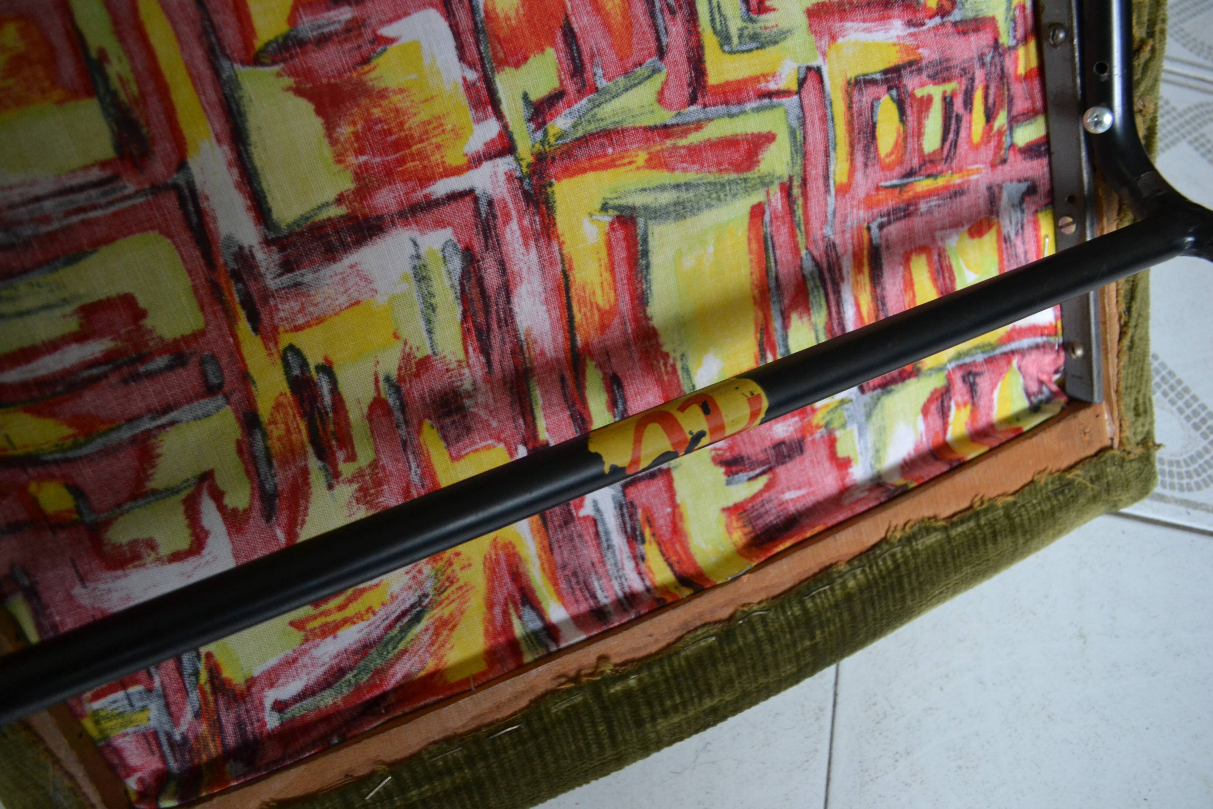 Pierre Paulin chair for 50s TV furniture